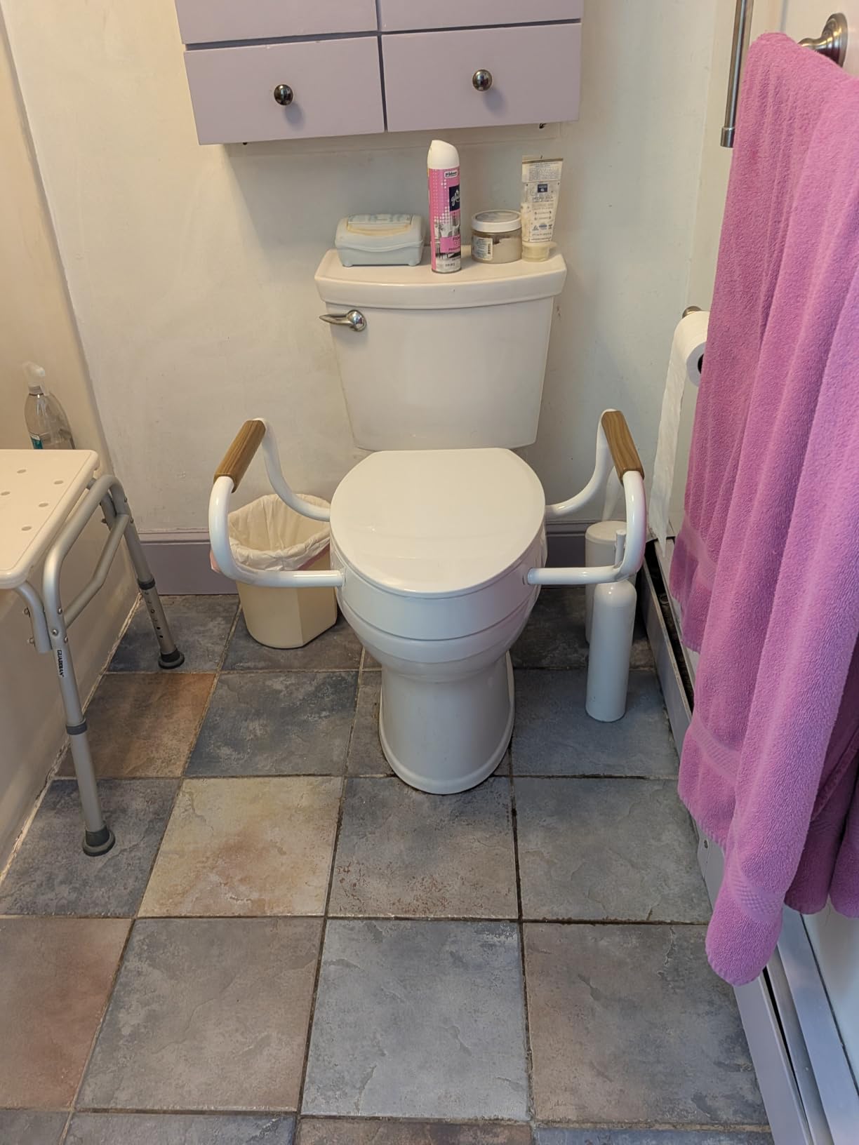 Lunderg Solva Raised Toilet Seat with Handles - Elongated - Adds 3 Inches customer photo 2
