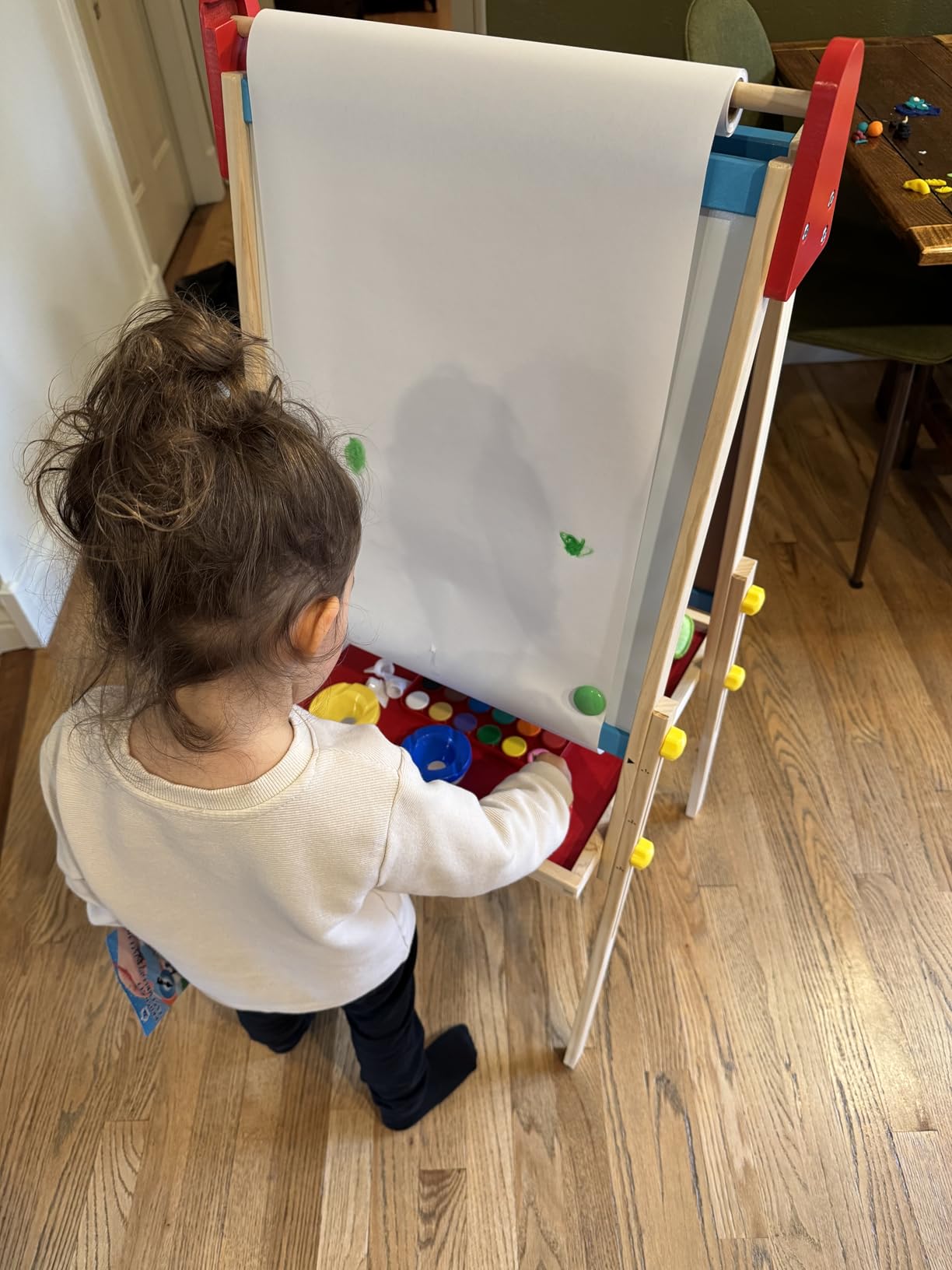 Blue Squid Art Easel for Kids with Paper Roll x 3, Includes 100+ Accessories, Double Sided Adjustable Wooden Painting Easel with Magnetic Chalk Board, White Board for Toddlers Ages 3,4,5,6,7,8,9,10,12 customer photo 2