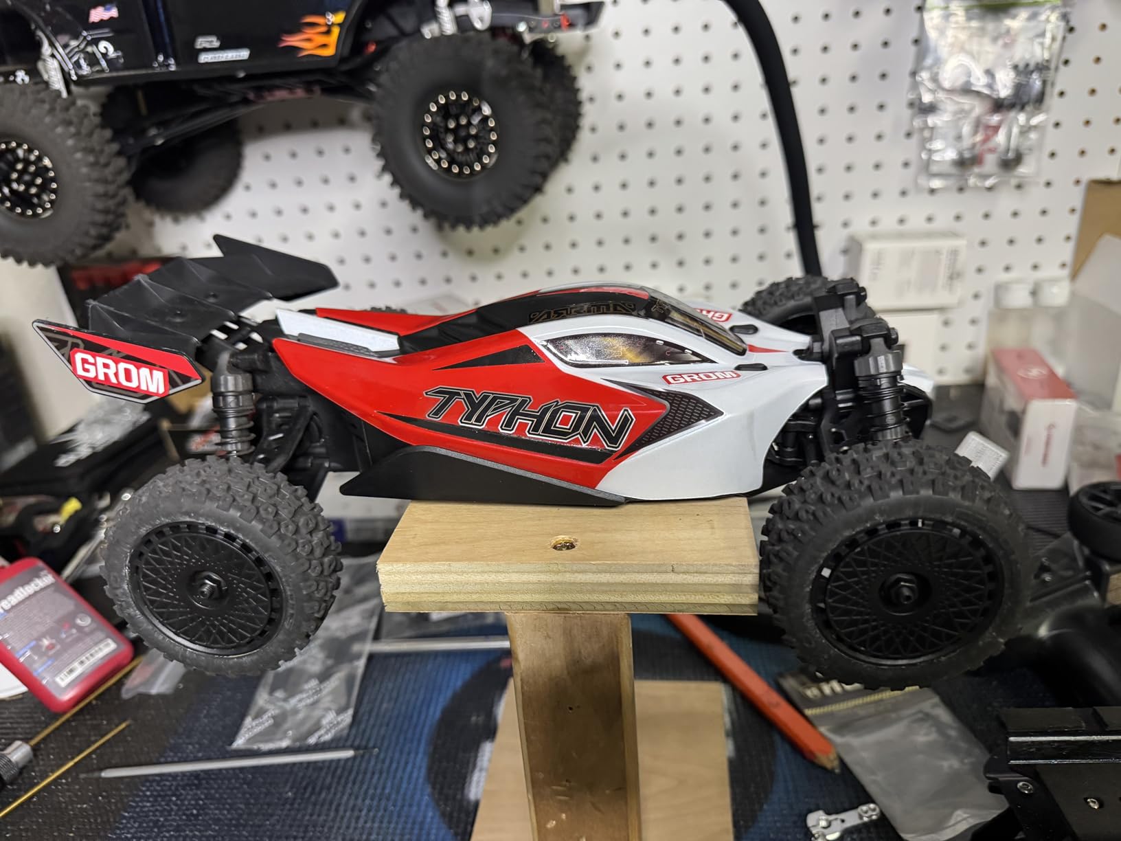 ARRMA Typhon GROM 4x4 RC Buggy, RTR, Red/White ARA2106T2 customer photo 1