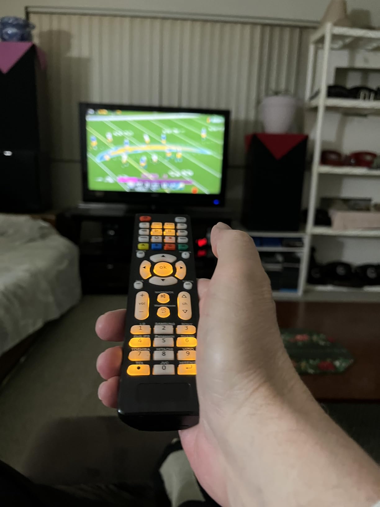 Universal TV Remote for Sanyo, Philips, Toshiba, Hitachi, Insignia, Samsung, LG, Sony, Sharp, Vizio, JVC, TCL, Hisense, Vestel, Seiki, Magnavox, Haier, Panasonic, Backlit Universal Remote Control customer photo 2