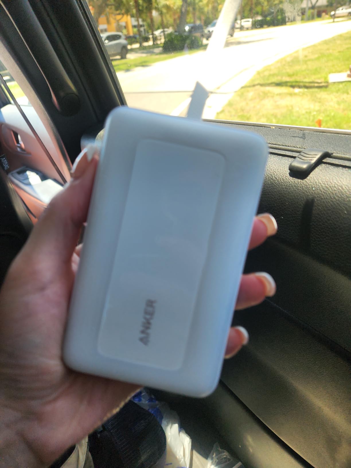Anker Zolo Power Bank,20,000mAh 30W Portable Charger with Built-in USB-C | High-Speed Charging for iPhone 17 / 16 / 15 Series, Galaxy, and More customer photo 1