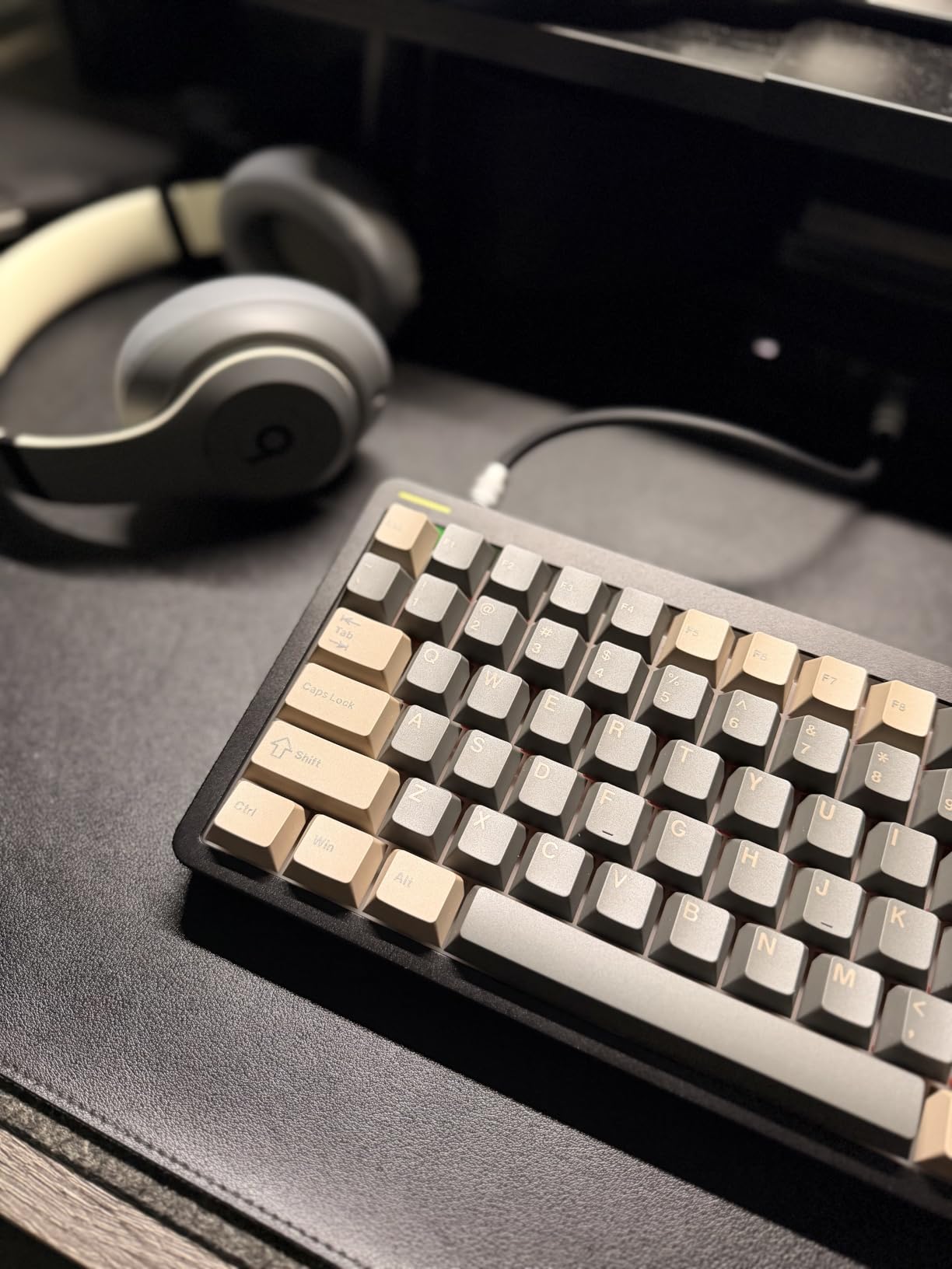 Womier Double Shot PBT Keycaps Set Custom Cherry Profile Key caps | Keycaps 138 Keys 60 65 75 100 Percent for 61/64/68/84/87/100/104/108 Retro Gaming Mechanical Keyboard, Brown Gray customer photo 2