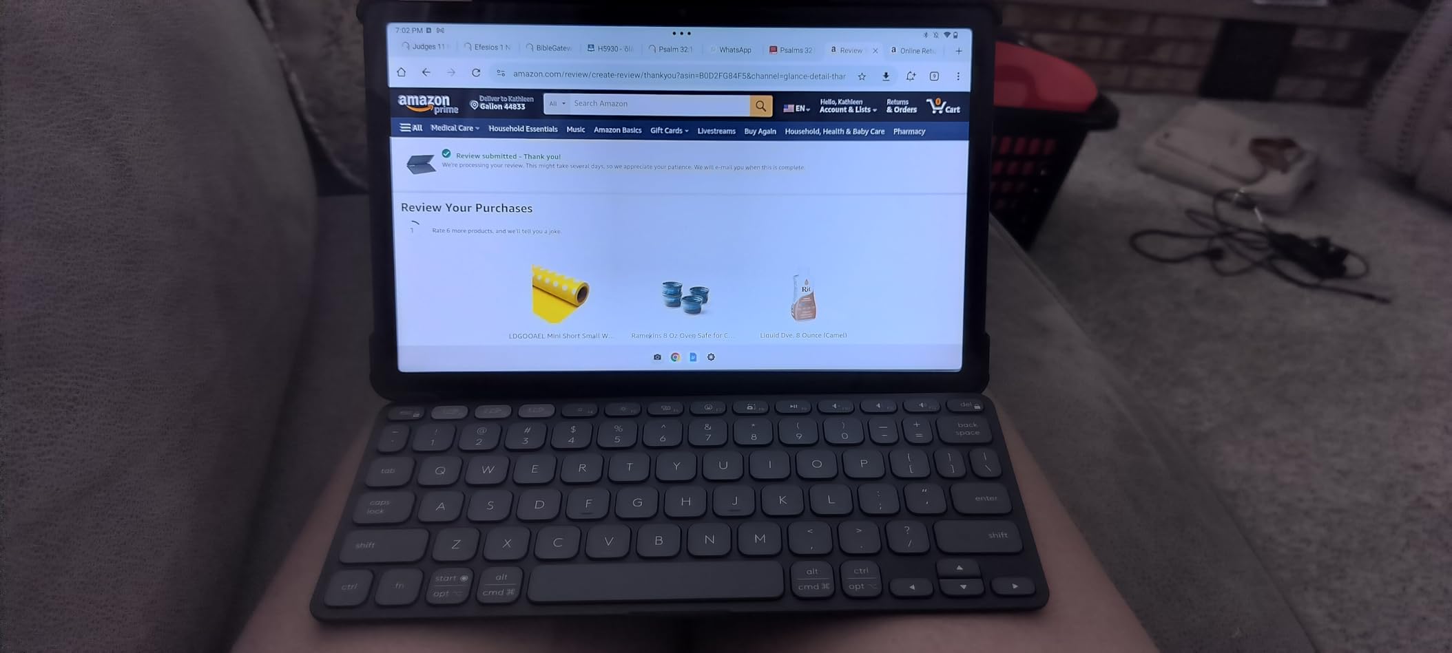 Logitech Keys-to-Go Bluetooth Keyboard for Windows and Android - Graphite | Portable Bluetooth tablet, built-in cover, slim & compact, for Windows, Android, Linux, iPad, iPhone, Mac, Apple TV customer photo 2