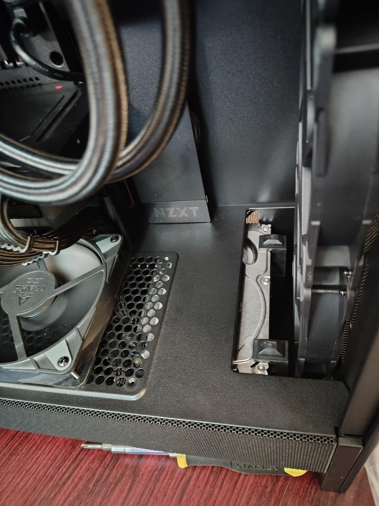 NZXT H5 Flow - Compact ATX Mid-Tower PC Case - Black | Compact mid-tower with 2 included 120mm fans, 360mm front radiator support, and tempered glass. A great first airflow build. customer photo 2