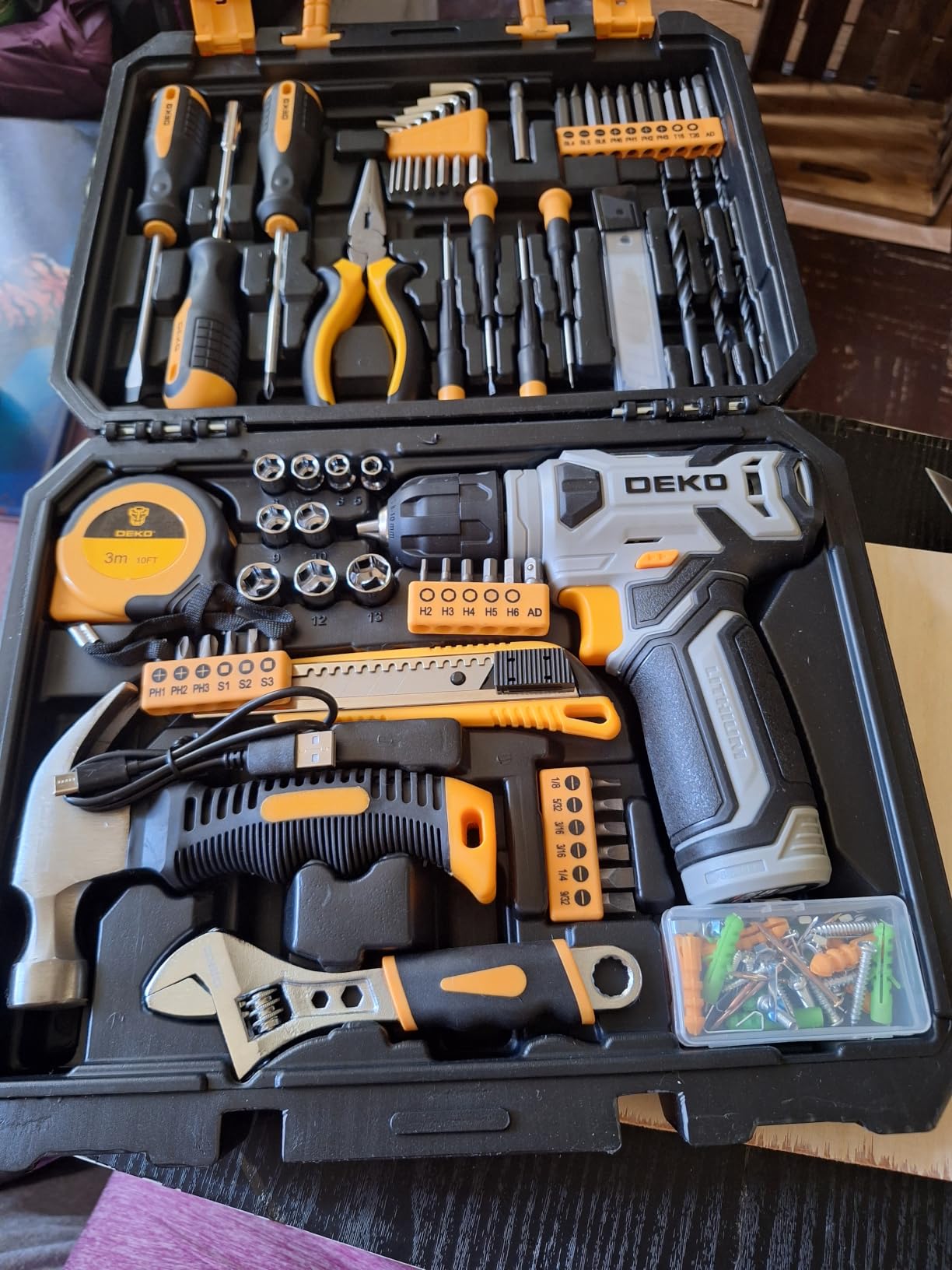 DEKOPRO Tool Set, Tool Kit with 8V Cordless Drill, Tool Box with Drill, Hand Drill Set for Men & Women, Home Tool Kits for House Repair, Handyman, DIY 126 Piece customer photo 2