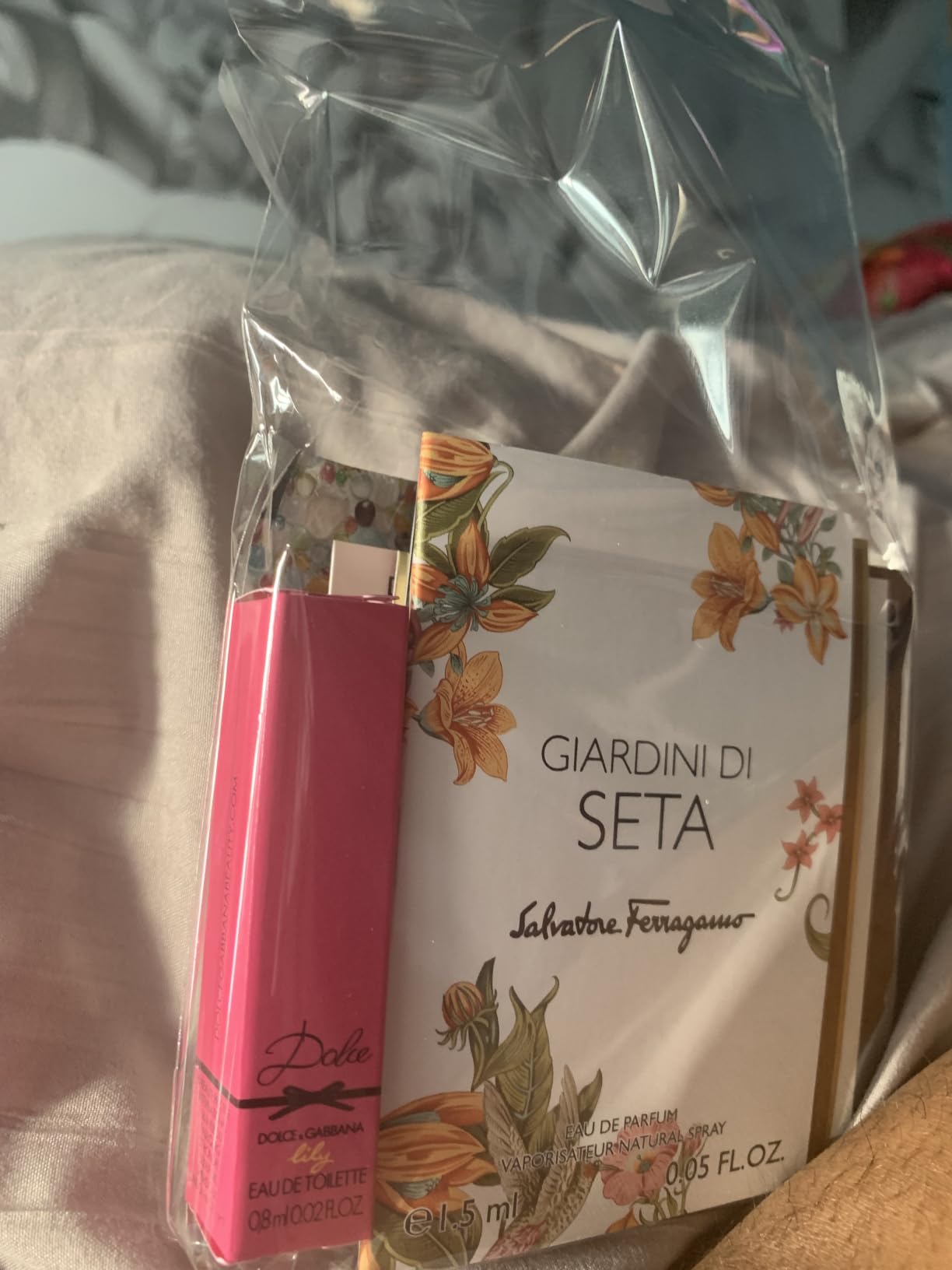 JRoBeauty Perfume High End Fragrance Samples Set for Women - (Pack of 12 Sample Vials) customer photo 2