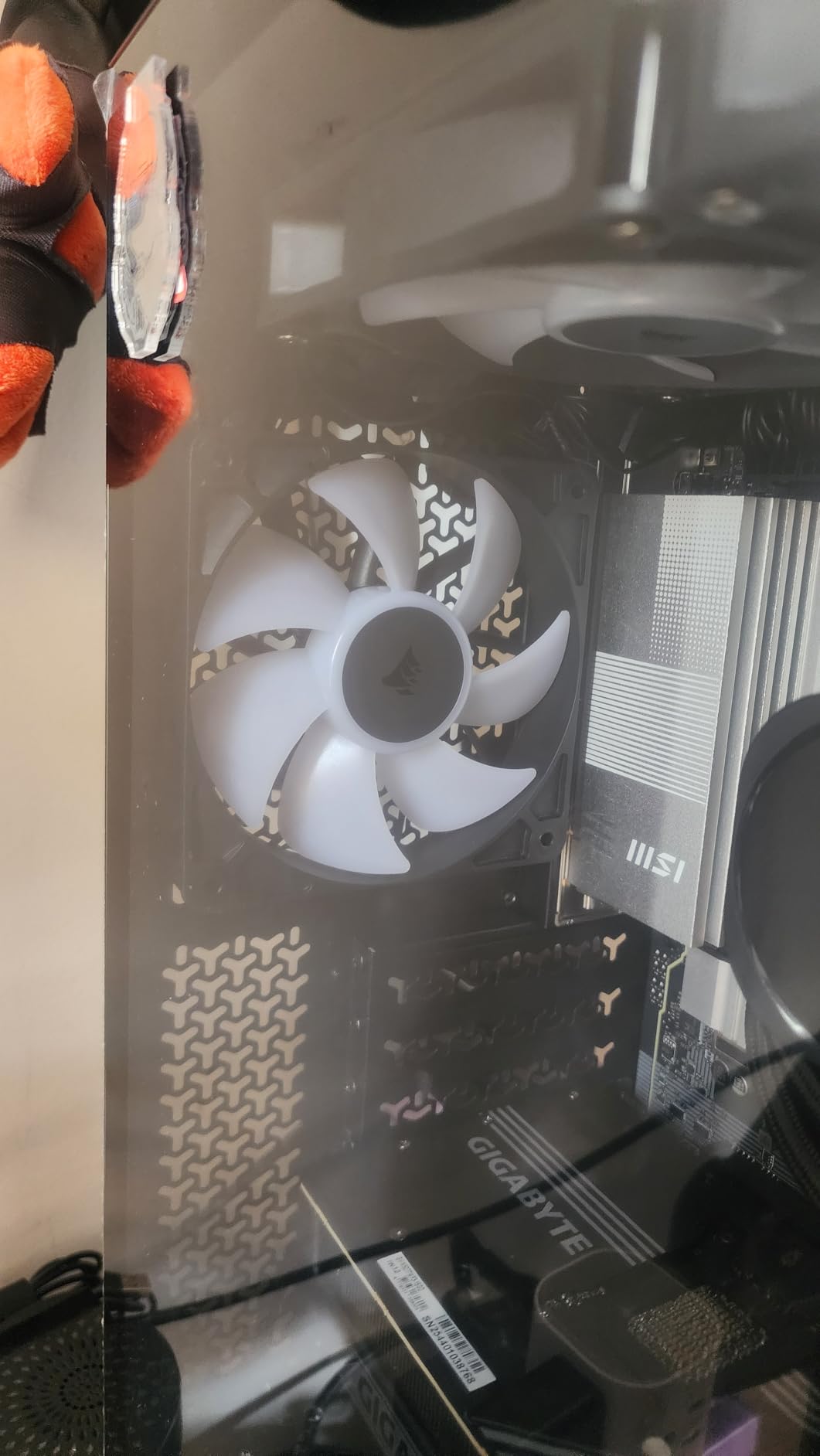 CORSAIR RS120 ARGB 120mm PWM Fans - Daisy-Chain Connection - Low-Noise - Magnetic Dome Bearing - Triple Pack - Black customer photo 2