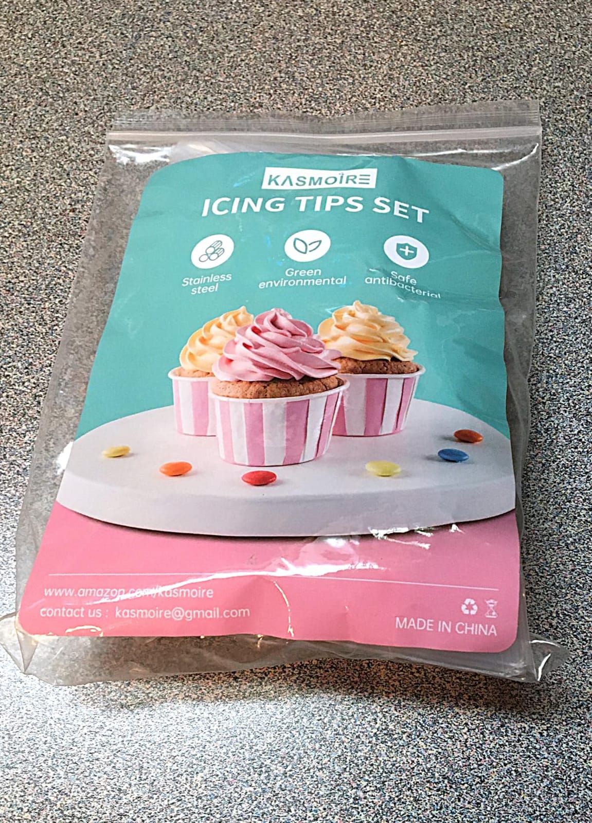 3Pcs Churro Piping Bags and Tips Set, Stainless Steel 9FT Icing Tips Set with 10Pcs Disposable Piping Bags, Open Star Pastry Tips for Cake Decorating customer photo 1