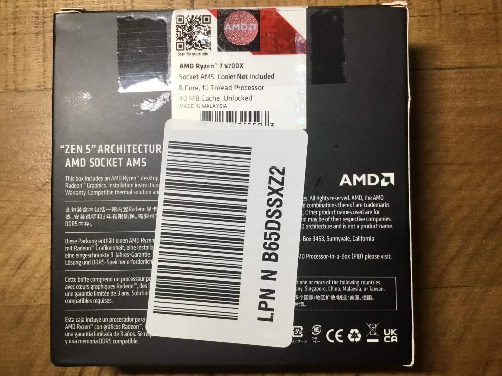 AMD Ryzen 7 9700X 8-Core, 16-Thread Unlocked Desktop Processor customer photo 1