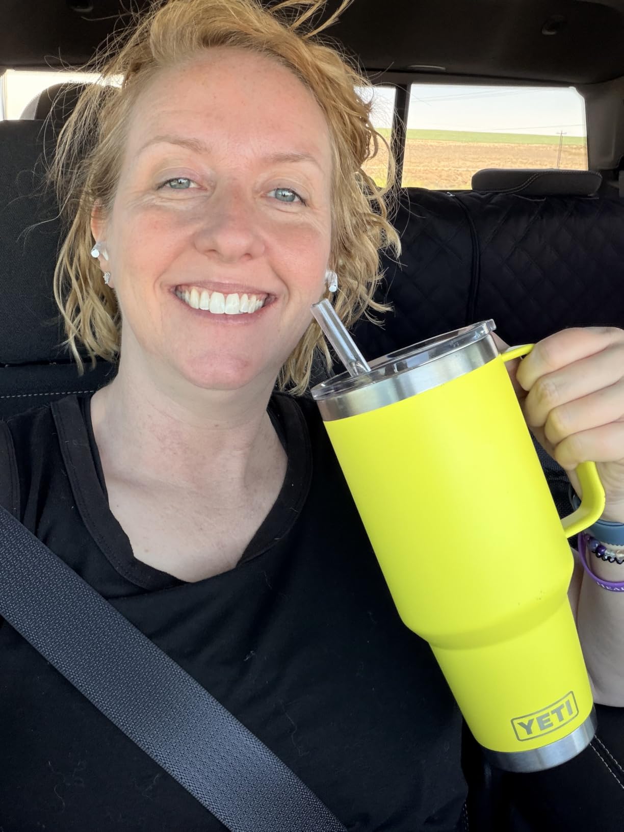 YETI Rambler 42 oz Tumbler with Handle and Straw Lid, Travel Mug Water Tumbler, Vacuum Insulated Cup with Handle, Stainless Steel, Key Lime customer photo 1