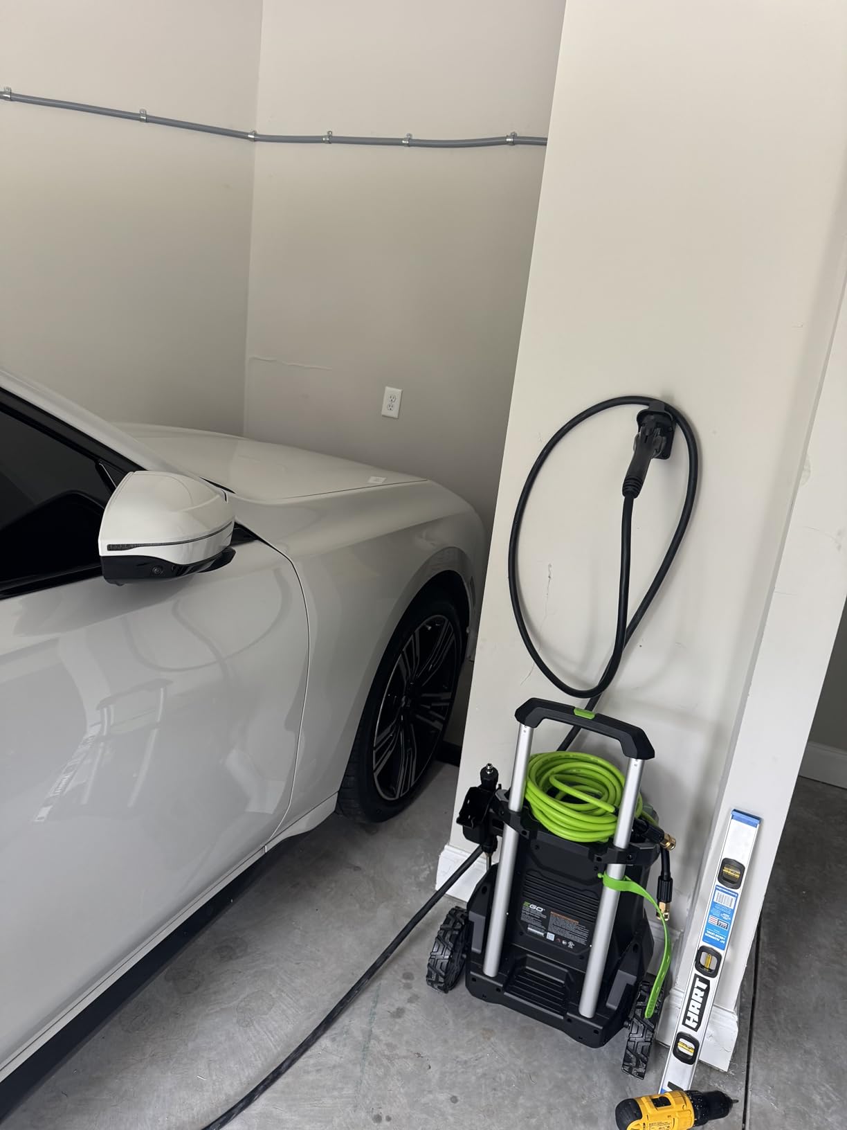MECMO EV Charger Holder SAE J1772 Wall Mount Charging Cable Hanger Organizer, Nozzle Holster Dock Electric Vehicle EVSE PHEV Car Plug Space Saving Garage Wall Connector Cord Hook for Outdoor Indoor customer photo 2