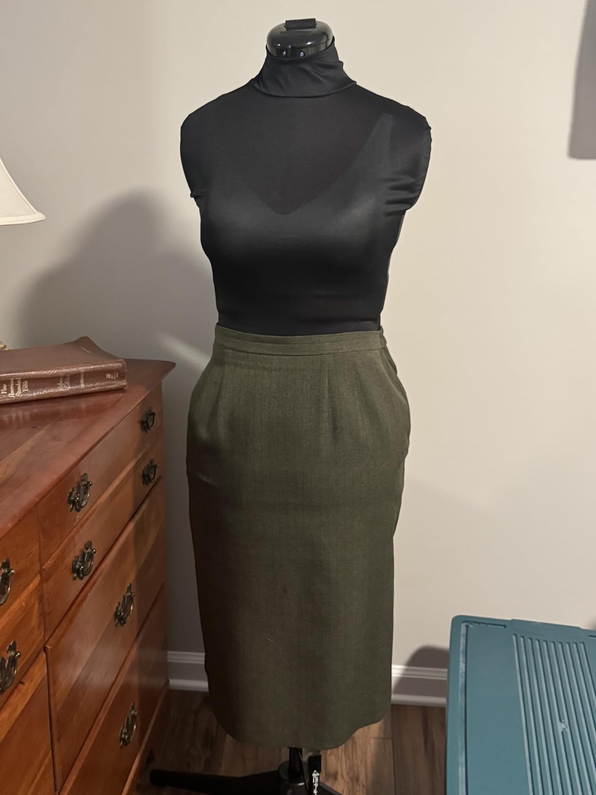 Adjustoform Sew Simple FG306 Adjustable Dress Form Black S-M (US Dress Size 4-12) 8 Part Female Sewing Mannequin + Pin Grip Hem Marker customer photo 2