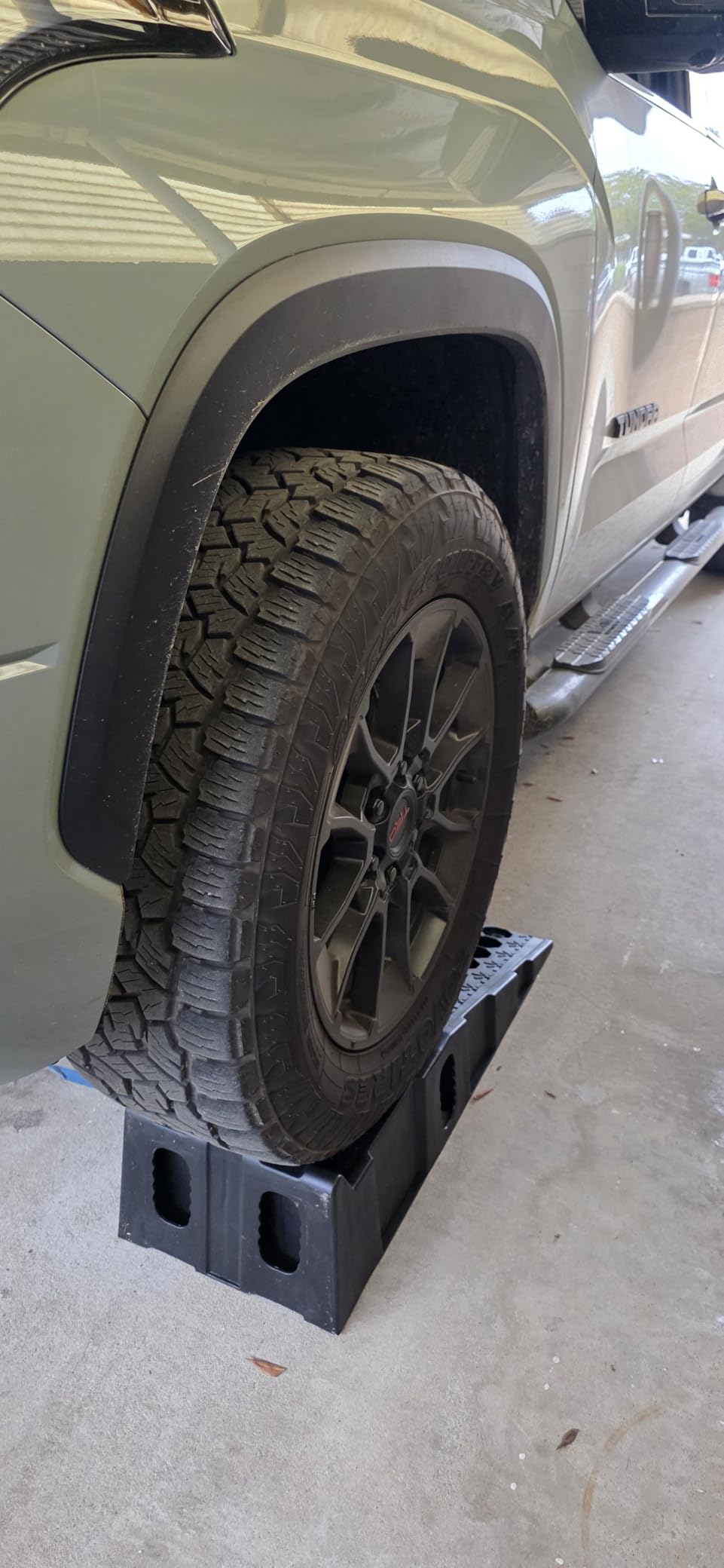 Nilight Car Ramps, 6.7 Inch Lift - 16,000lb GVW customer photo 2