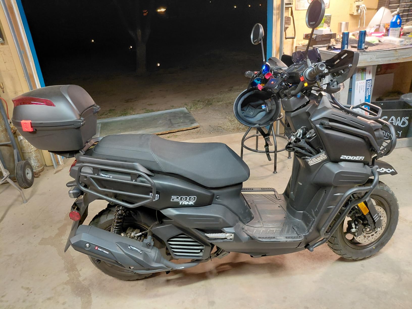 HHH Upgraded Tank 200 EFI Scooter TANK 200 Motorcycle 200cc Motorcycle Scooter Street Bike Fully Automatic with Matching rear trunk ( Black) customer photo 1