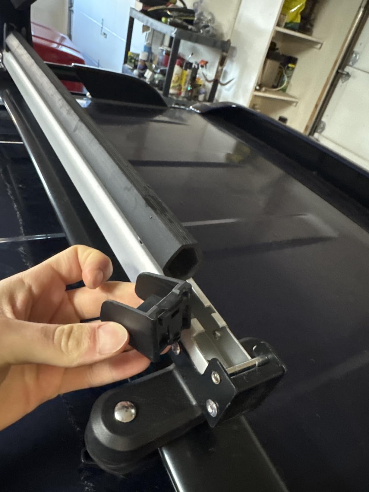VEVOR Universal Car Roof Rack - Fit Most Crossbars, Carry up to 6 Pairs of Skis or 4 Snowboards, Aluminum Snowboard Ski Rack with Lock & Rubber Padding customer photo 2