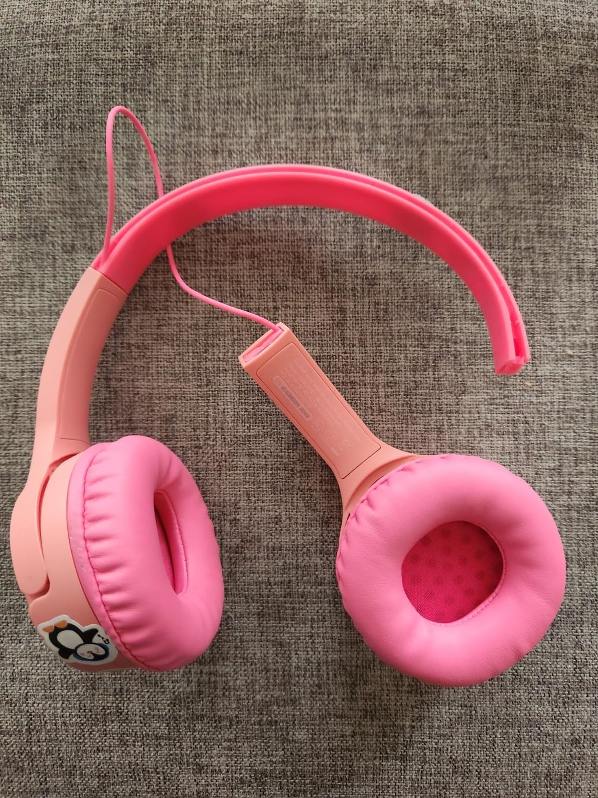 Belkin SoundForm Mini Bluetooth Kids Headphones, On Ear, 30H Battery Life | Toddler headphones, 85dB Volume Limit, Built-in Mic, Wired Connection Option, iPad, Android Tablet, School, Travel customer photo 1
