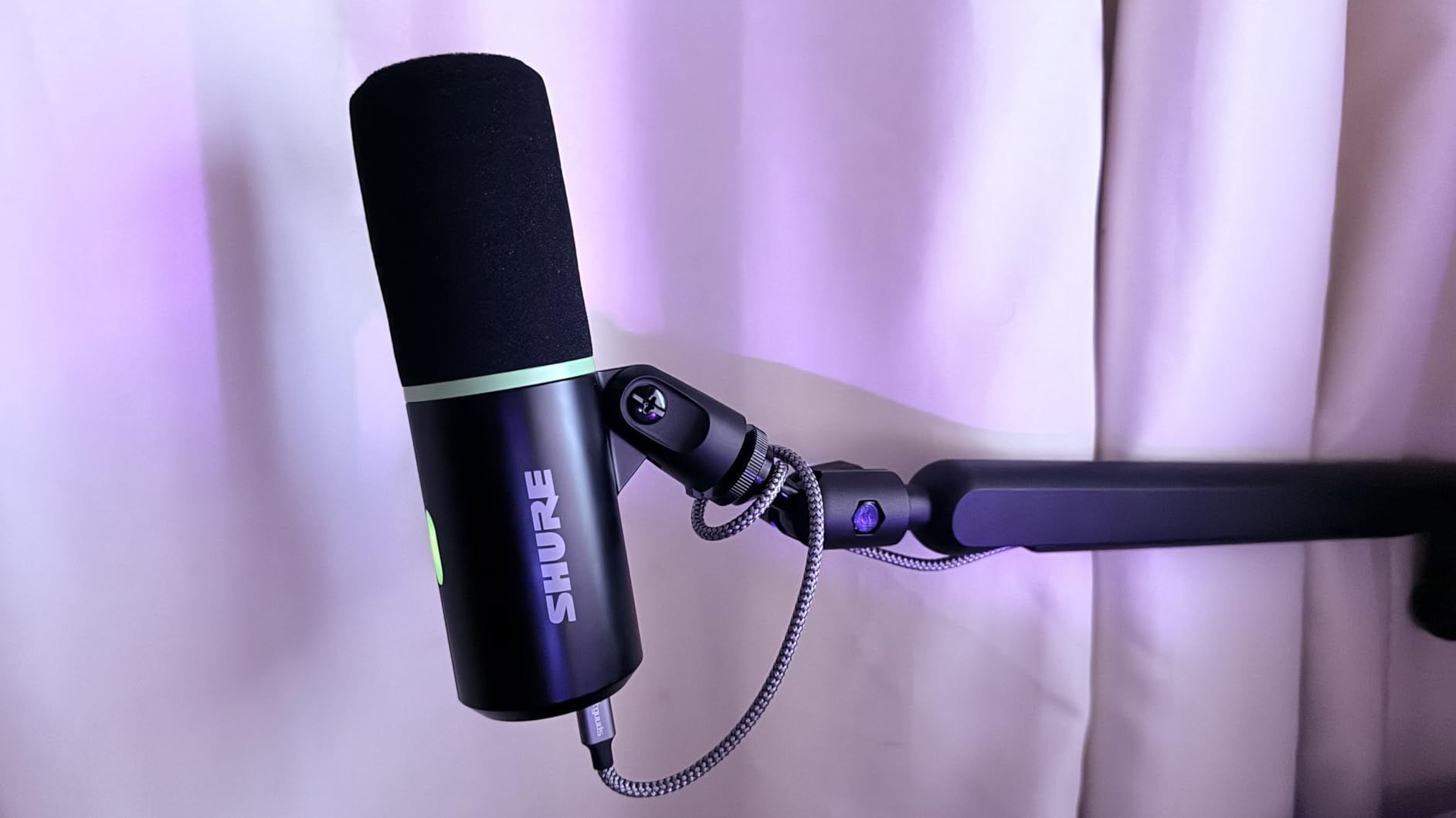 Shure MV6 USB Gaming Microphone for Streaming, Podcasting & Recording - Dynamic USB-C Mic with Voice Isolation customer photo 2