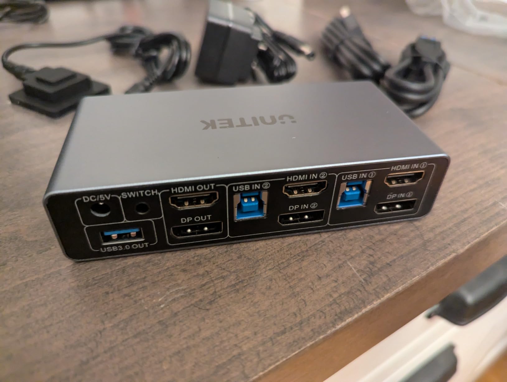 Unitek KVM Switch 2 Monitors 2 Computers HDMI Displayport Dual Monitor 2 PC | 4K@60Hz KVM Switcher 3 USB Ports for Keyboard Mouse Hard Drives Mic Headphone Jack, DC 5V Power Delivery Controller, Aluminum customer photo 1