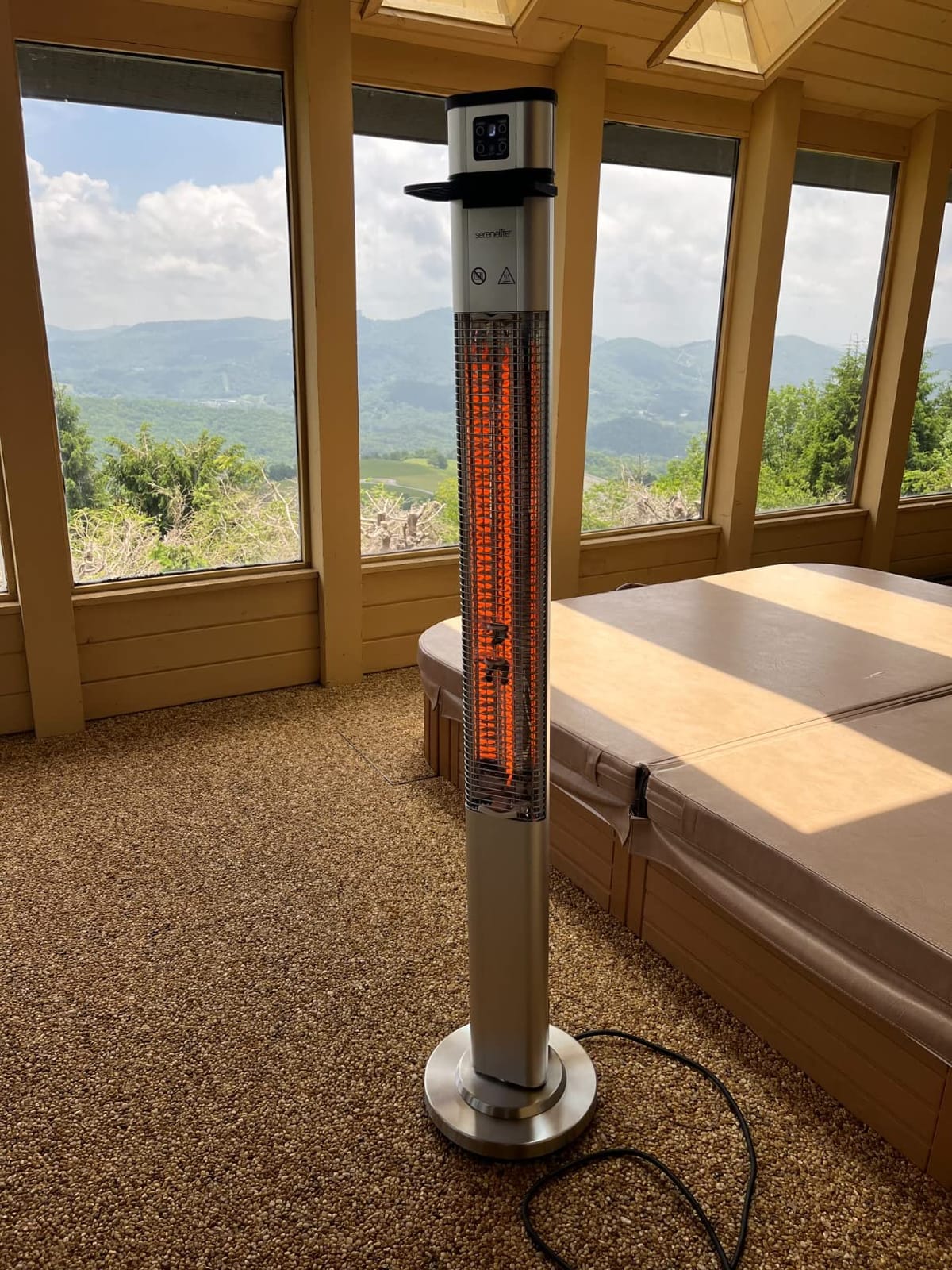 SereneLife Outdoor Electric Patio Heater - 900W Infrared Heater with Remote, Aluminum Reflector, Waterproof Design, IP65 Approved, Quiet Operation, Standing Porch Heater for Patio & Backyard customer photo 2