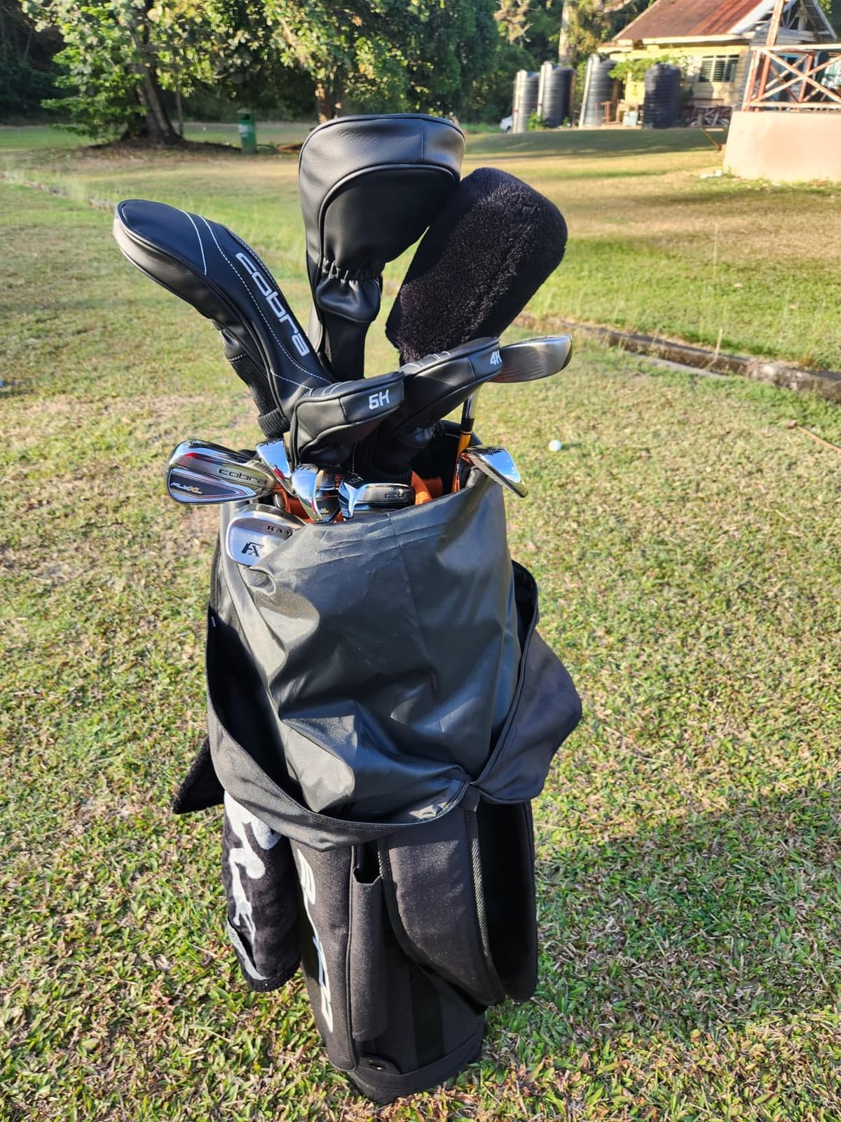 Cobra Fly-XL Men's Complete Golf Set customer photo 2