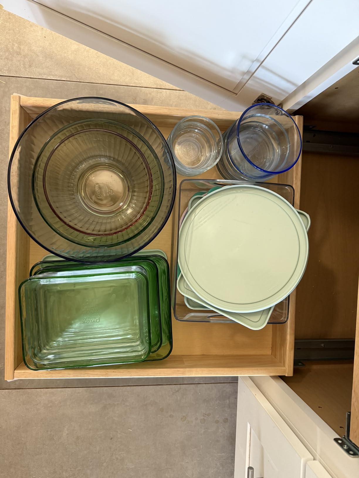 Pyrex Colors (3-Pack, Medium) Tinted Glass Round Food Storage Container Set | Meal prep containers (2, 4 & 7 cup) with snug fit plastic BPA-free lid, freezer, dishwasher, & microwave safe customer photo 2
