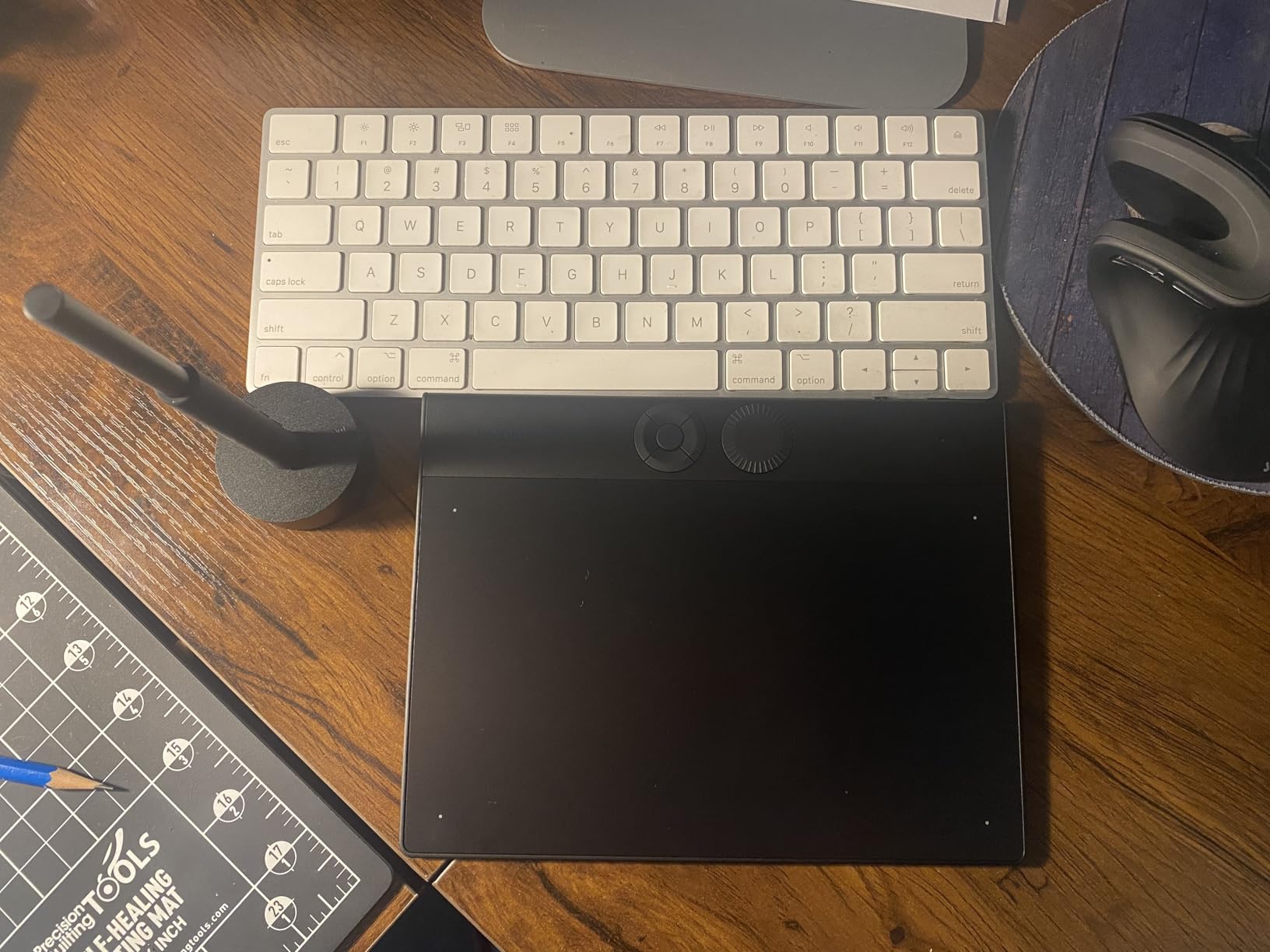 Wacom Intuos Pro Medium, Bluetooth Graphic Drawing Tablet with ProPen 3 | Premium professional pen tablet with ExpressKeys & Dials for shortcuts; ideal for animation, photo, video & 3D pros customer photo 2