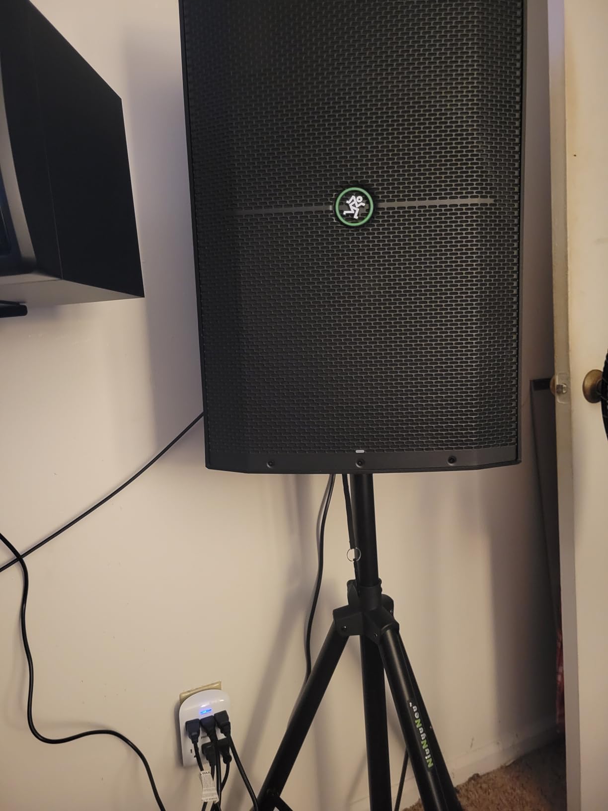 Pair of Speaker Tripod Stands 43.7