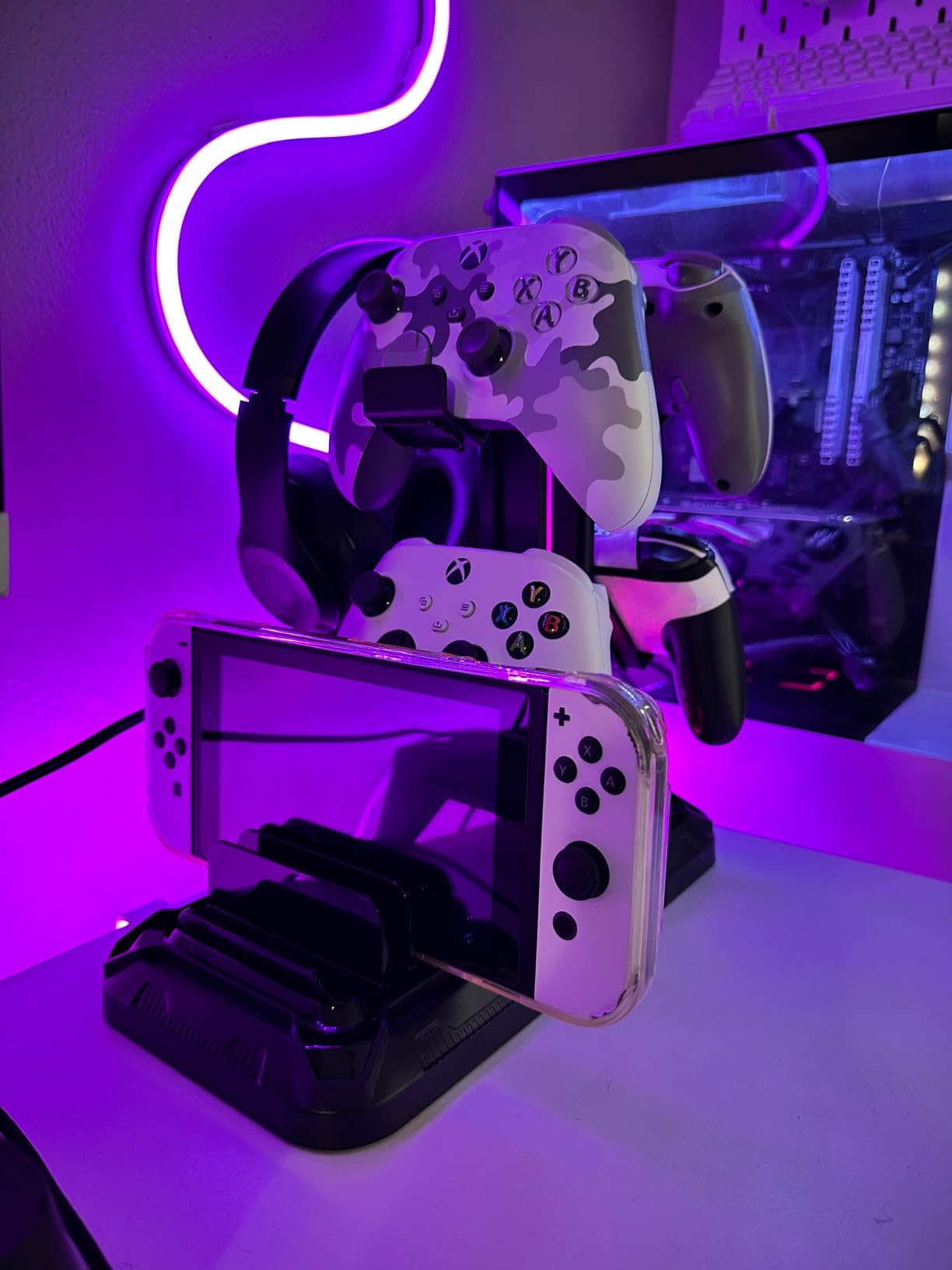 KDD Headset Stand with Charging Station - Detachable Controller Holder with 9 Light Modes - Rotatable Headphone Hanger with USB A&C Charger Ports - Earphone Hook for PC Gaming Accessories Storage customer photo 1