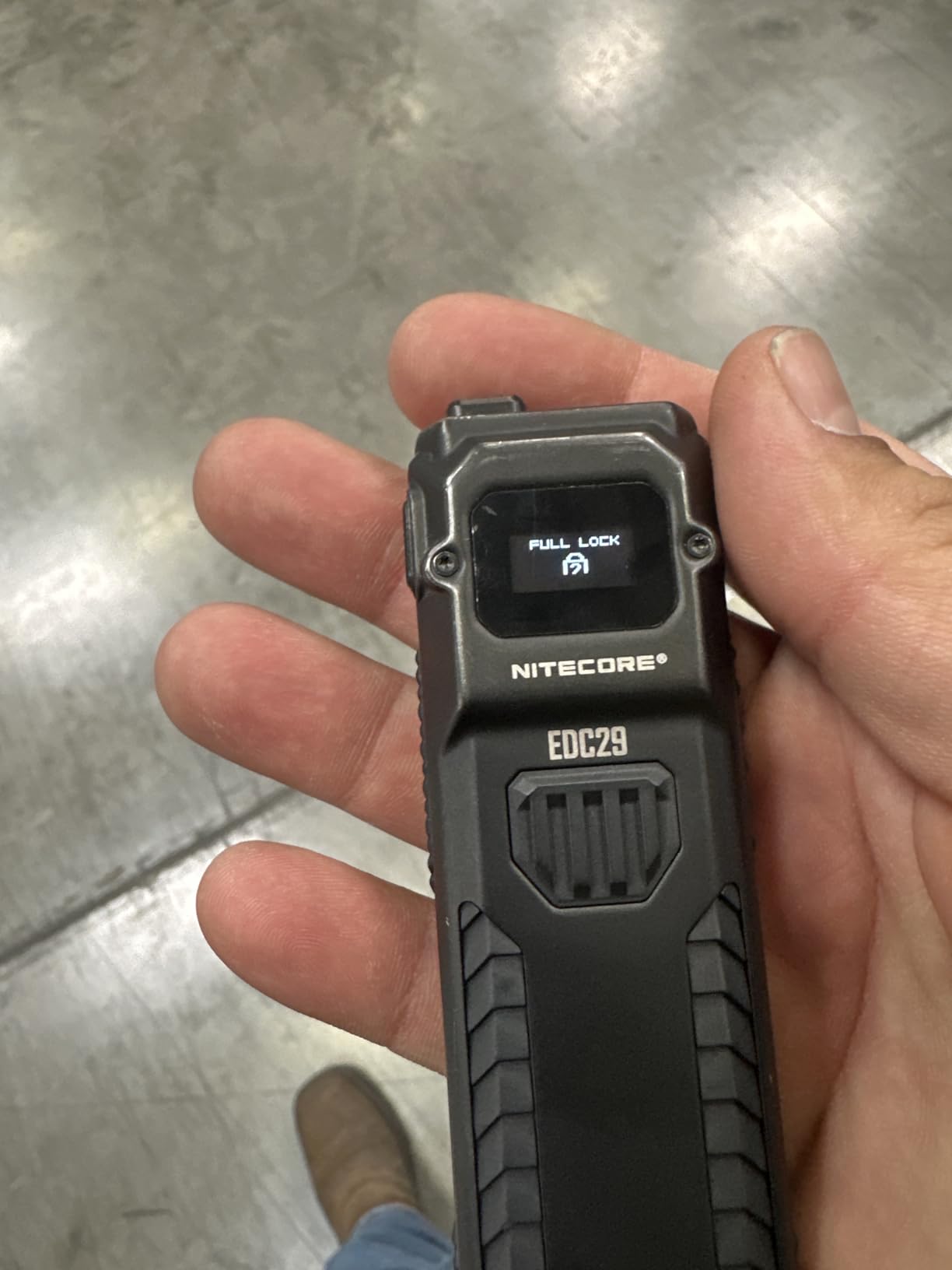Nitecore EDC29 6500 Lumen Rechargeable EDC Tactical Flashlight (Black) customer photo 2