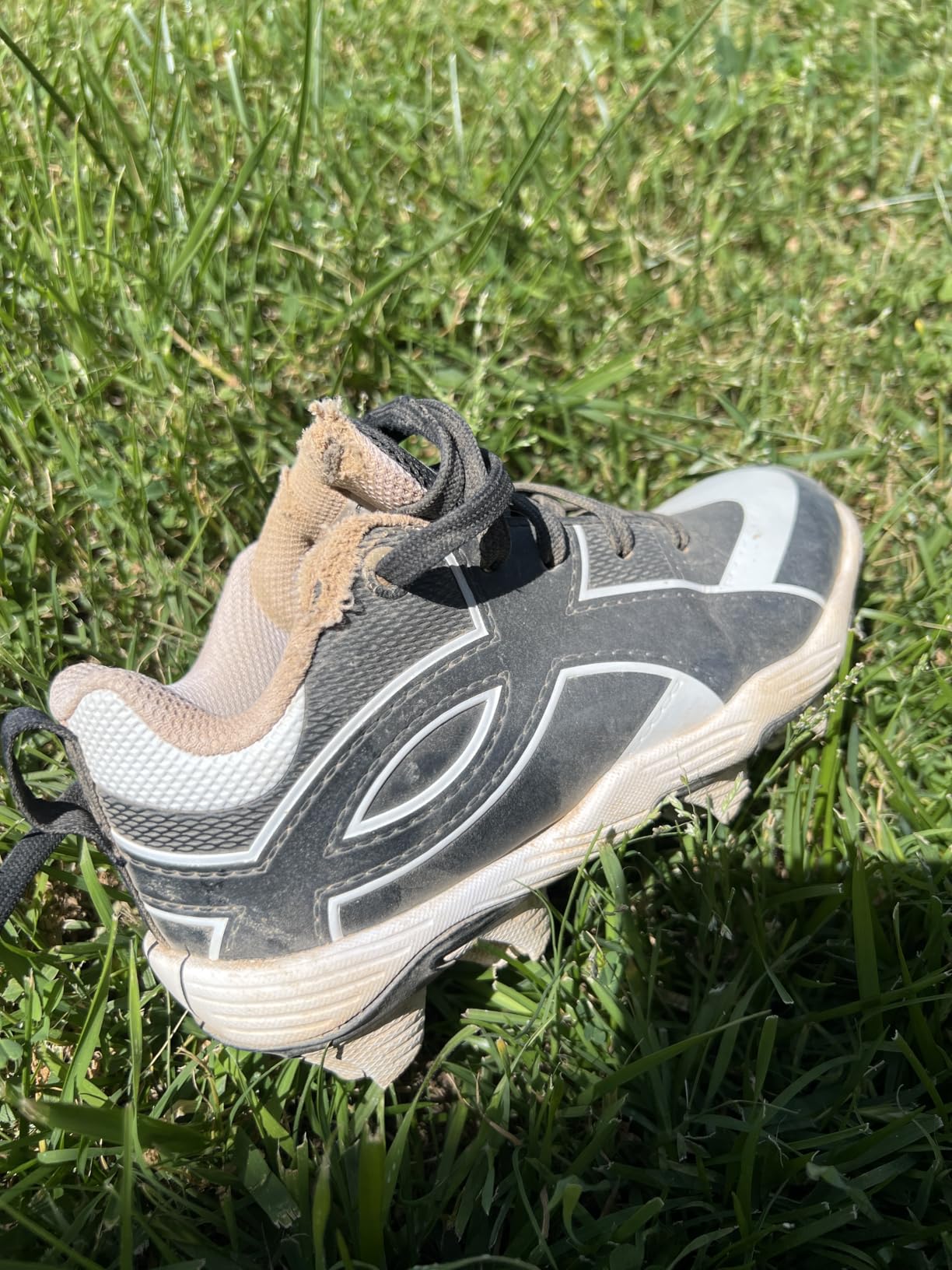 Under Armour Boys' Leadoff Icon Low RM JR Baseball Cleats customer photo 2