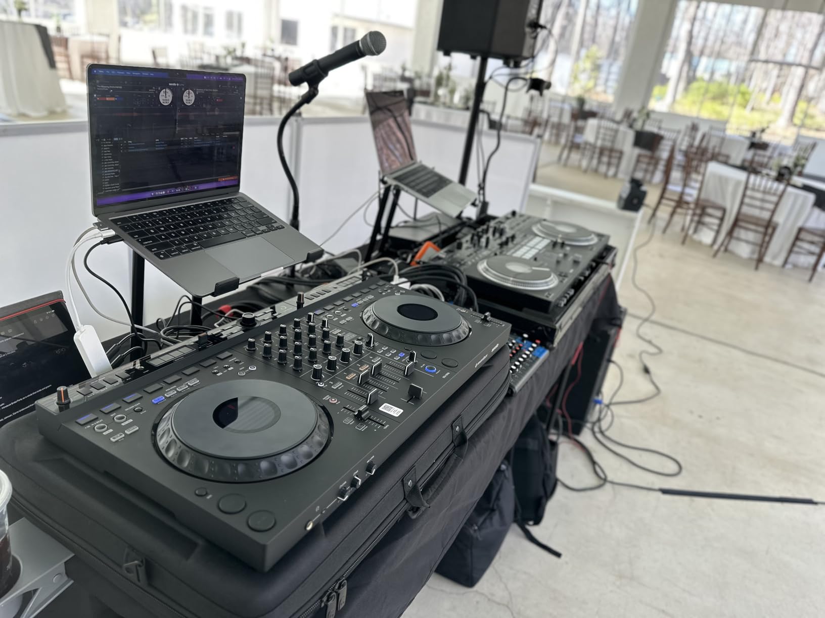 AlphaTheta DDJ-GRV6 4-Channel DJ Controller, Groove Circuit, Black customer photo 2
