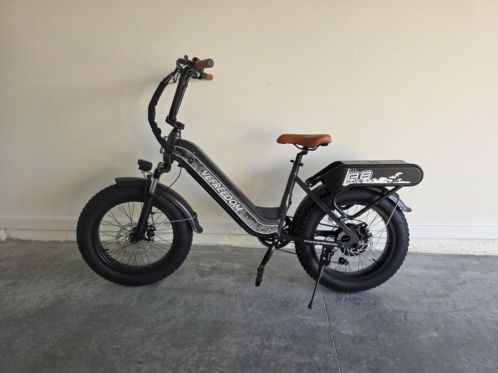 EUY Electric Bike for Adults with Peak 1500W Motor, 48V 20Ah Removable Battery Fast Ebike, Max 70Miles, 20