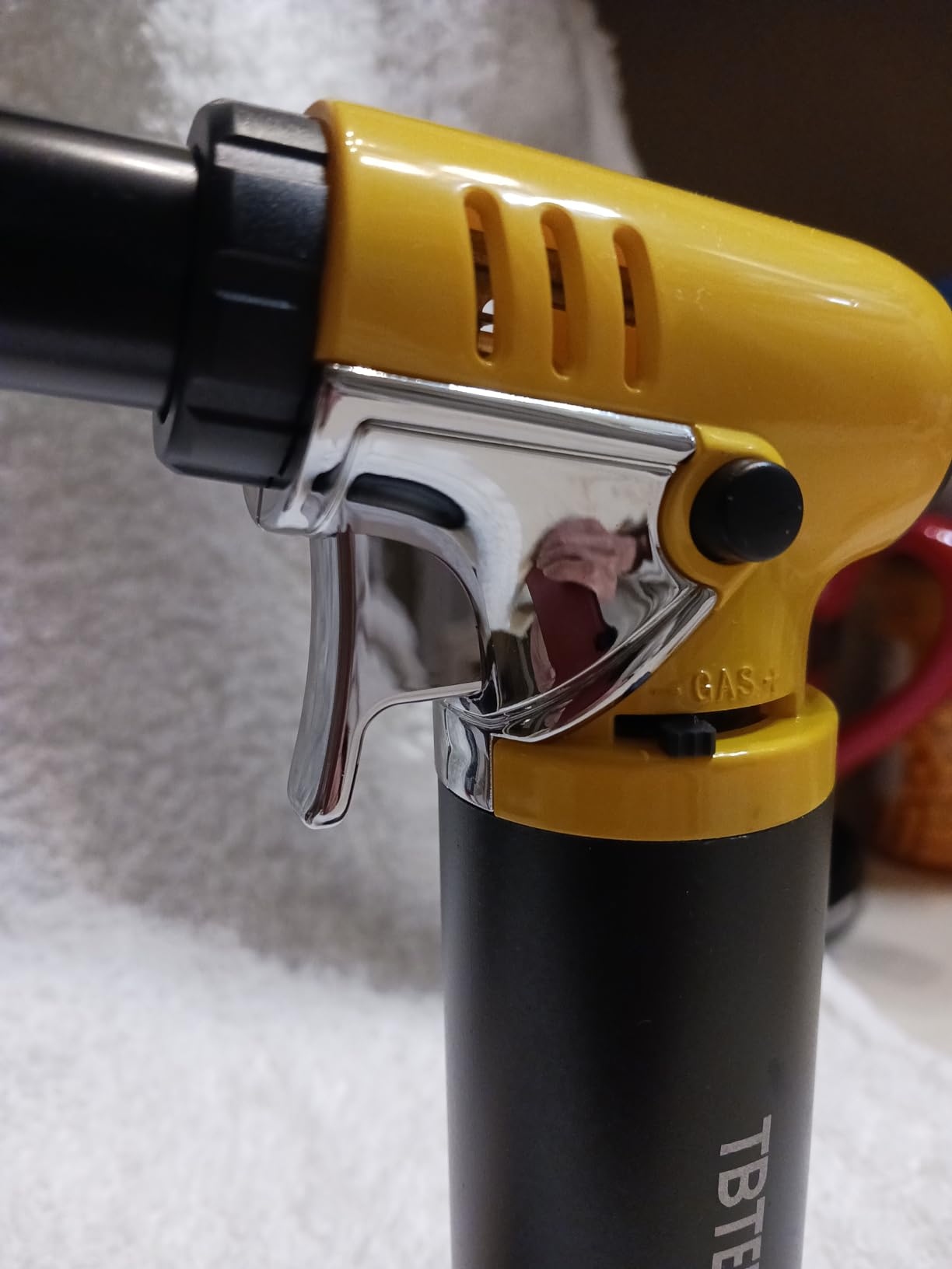 TBTeek Butane Torch with Fuel Gauge T907, One-hand Operation Kitchen Torch Lighter with Adjustable Flame for BBQ, Baking, Brulee Creme, Crafts and Soldering(Butane Gas Not Included) customer photo 1
