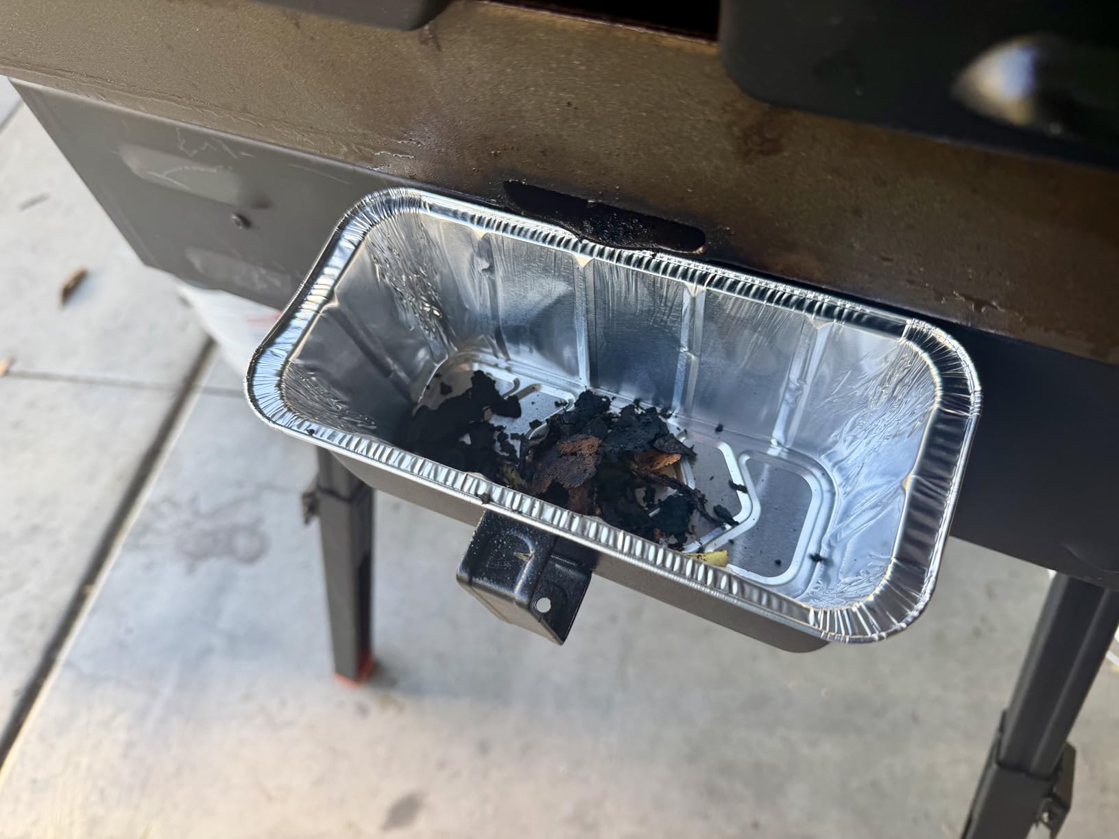 Grease Cup Liners Compatible with Blackstone Griddle 5017 - Griddle Accessories, Disposable Grill Tray, Aluminum Foil Drip Pan Grease Catcher Cup Liner for 17, 22, 28, 36 Inch (30 Pack) customer photo 1