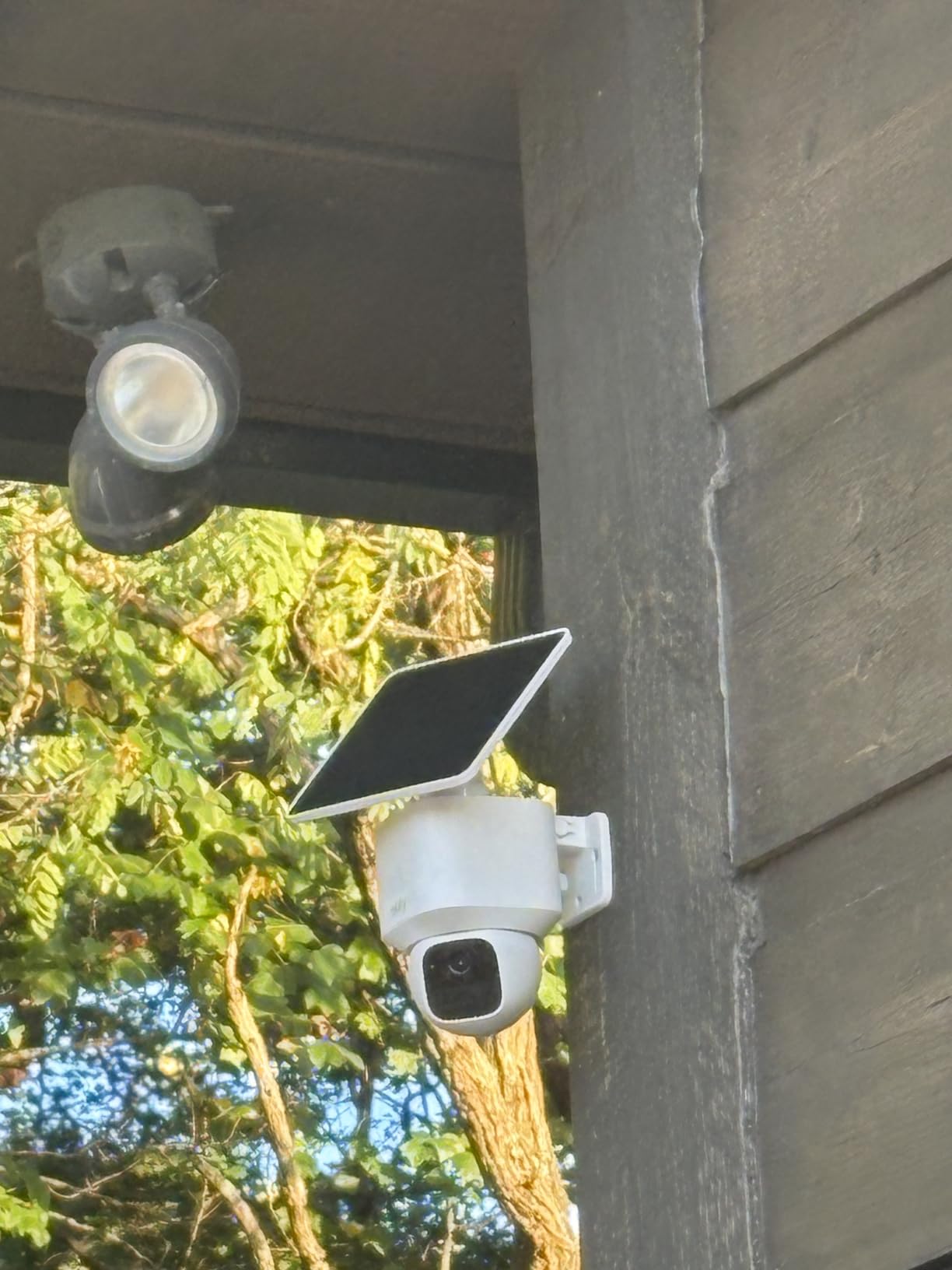 SoloCam E30, 2K Solar Security Camera, 360° AI Tracking | Solar Powered, 2K Clarity, AI Detection, Pan & Tilt, No Monthly Fee, Built-in Local Storage, Wireless Outdoor customer photo 2