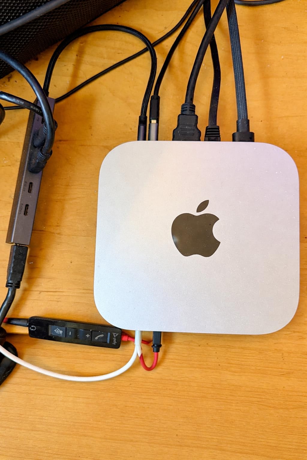 Apple 2024 Mac mini Desktop Computer with M4 chip with 10-core CPU and 10-core GPU: Built for Apple Intelligence, 16GB Unified Memory, 256GB SSD Storage, Gigabit Ethernet. Works with iPhone/iPad customer photo 1