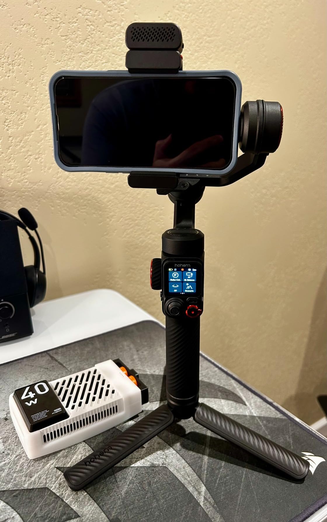 Hohem iSteady M7 Gimbal Stabilizer for Smartphone, Magnetic AI Tracker Fill Light, Detachable Touchscreen Remote Controller, Built-in Extension Rod, 500g Payload Gimbal Stabilizer for iPhone Android customer photo 2