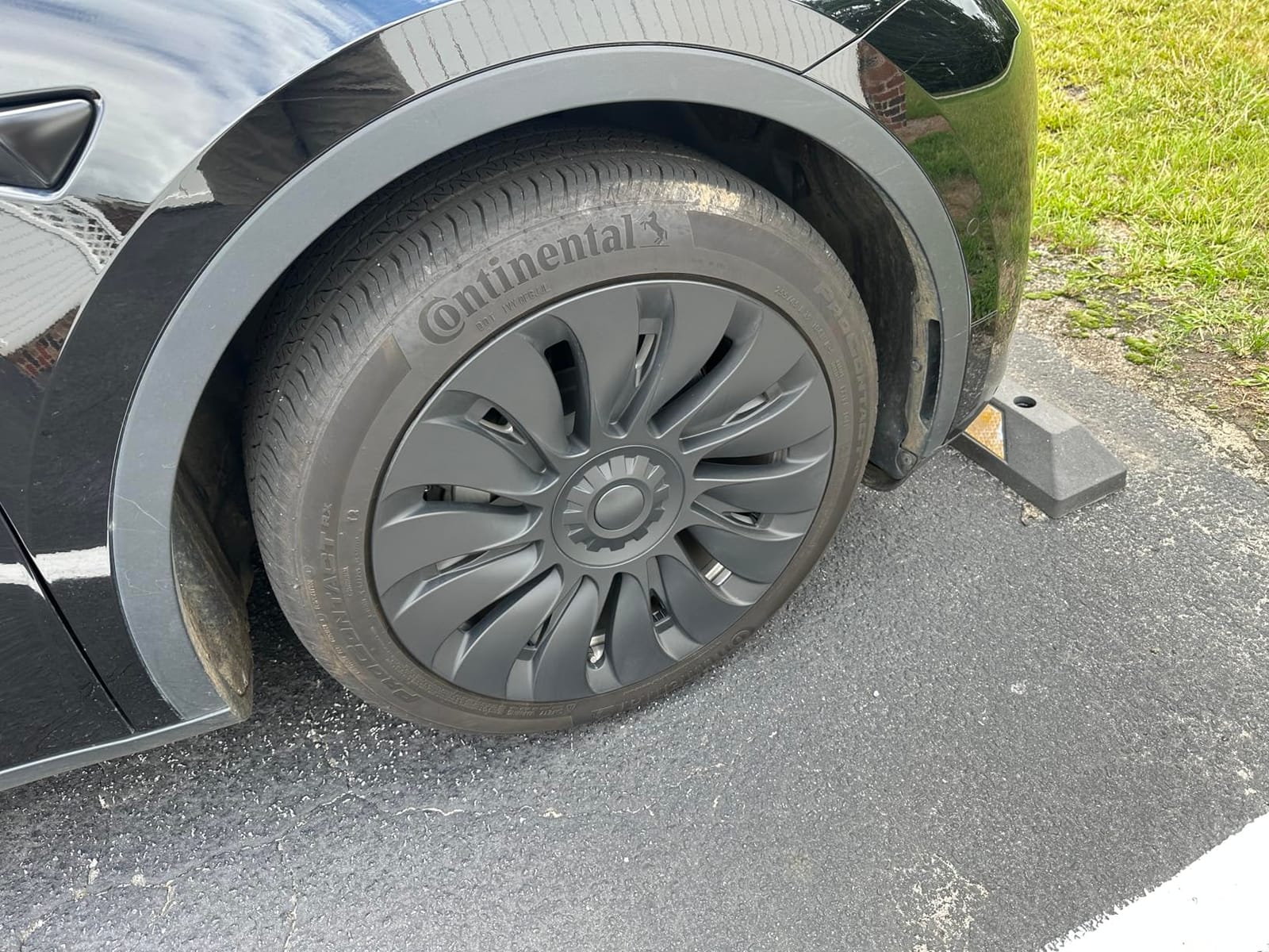 Tesla Model Y 19