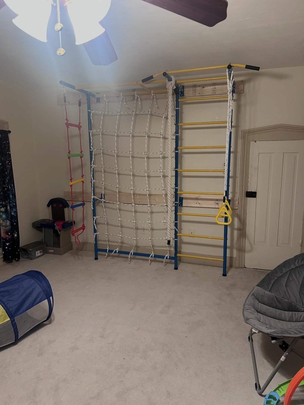 VEVOR Indoor Jungle Gym for Toddlers, 7-in-1 Climbing Playset with Carbon Steel Swedish Ladder, Wall Ladder, Pull-Up Bar, Rope Ladder, and Gymnastic Rings, Supports 220 lbs, Multicolor customer photo 2