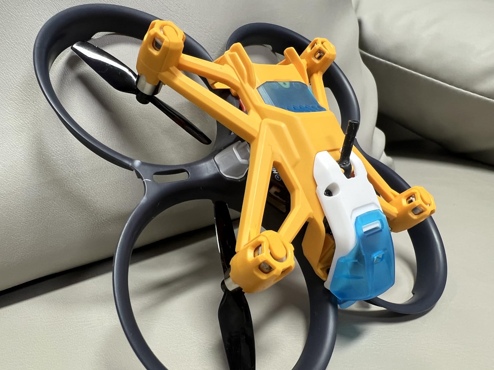 HISINGY Firefly FPV Drone Kit, FPV Drone for Kids and Beginners, Micro Drone with Camera, APP Control, Altitude Hold, Video Record and Download, Gift Toys for Birthdays customer photo 2