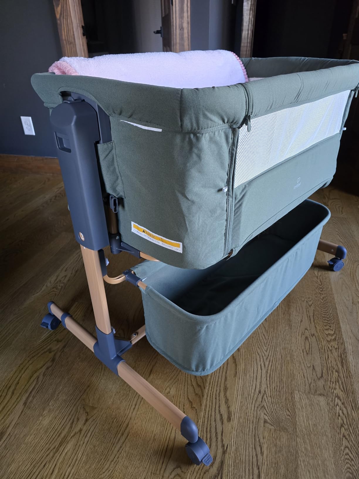 3-in-1 Baby Bassinet, Bedside Sleeper & Rocking Bassinet for Newborn | 6-Level Height, Comfy Mattress, Breathable Mesh, Retractable Wheels, Large Storage Basket, Tool-Free Setup & Foldable Design customer photo 2