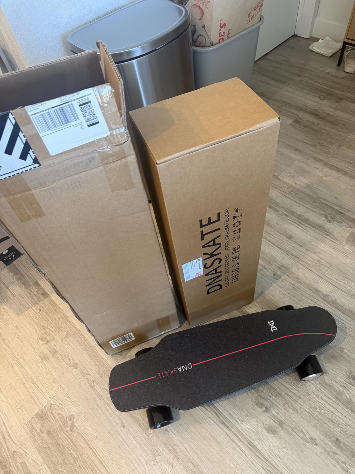 M8 Electric Skateboard with Remote, 15 MPH Top Speed, 9 Miles Range, 400 Hub-Motor, Skateboard for Adults & Teens customer photo 1