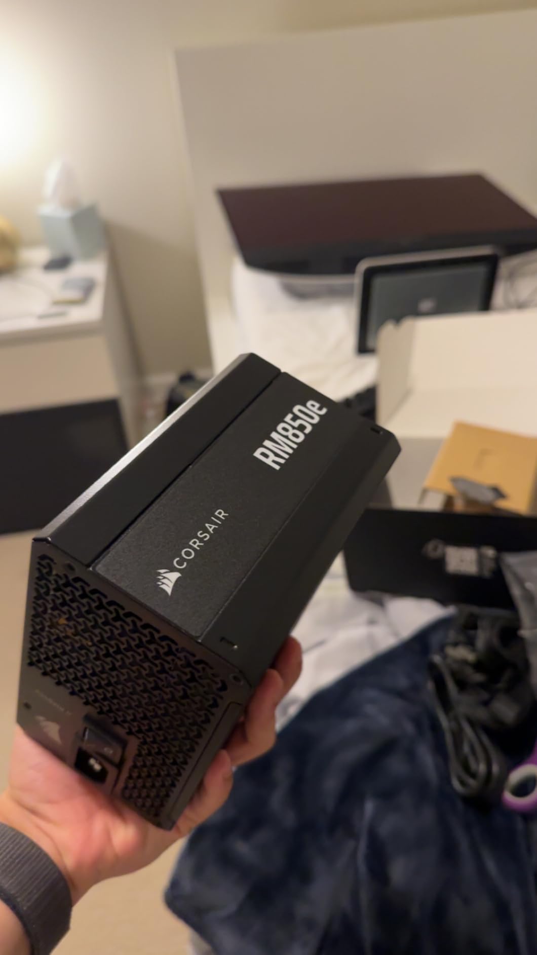 CORSAIR RM850e (2025) ATX 3.1 PCIe 5.1 Ready 850W Power Supply - Black | Native 12V-2x6 Cable Included, Low-Noise, Fully Modular, Cybenetics Gold, Modern Standby Mode customer photo 1