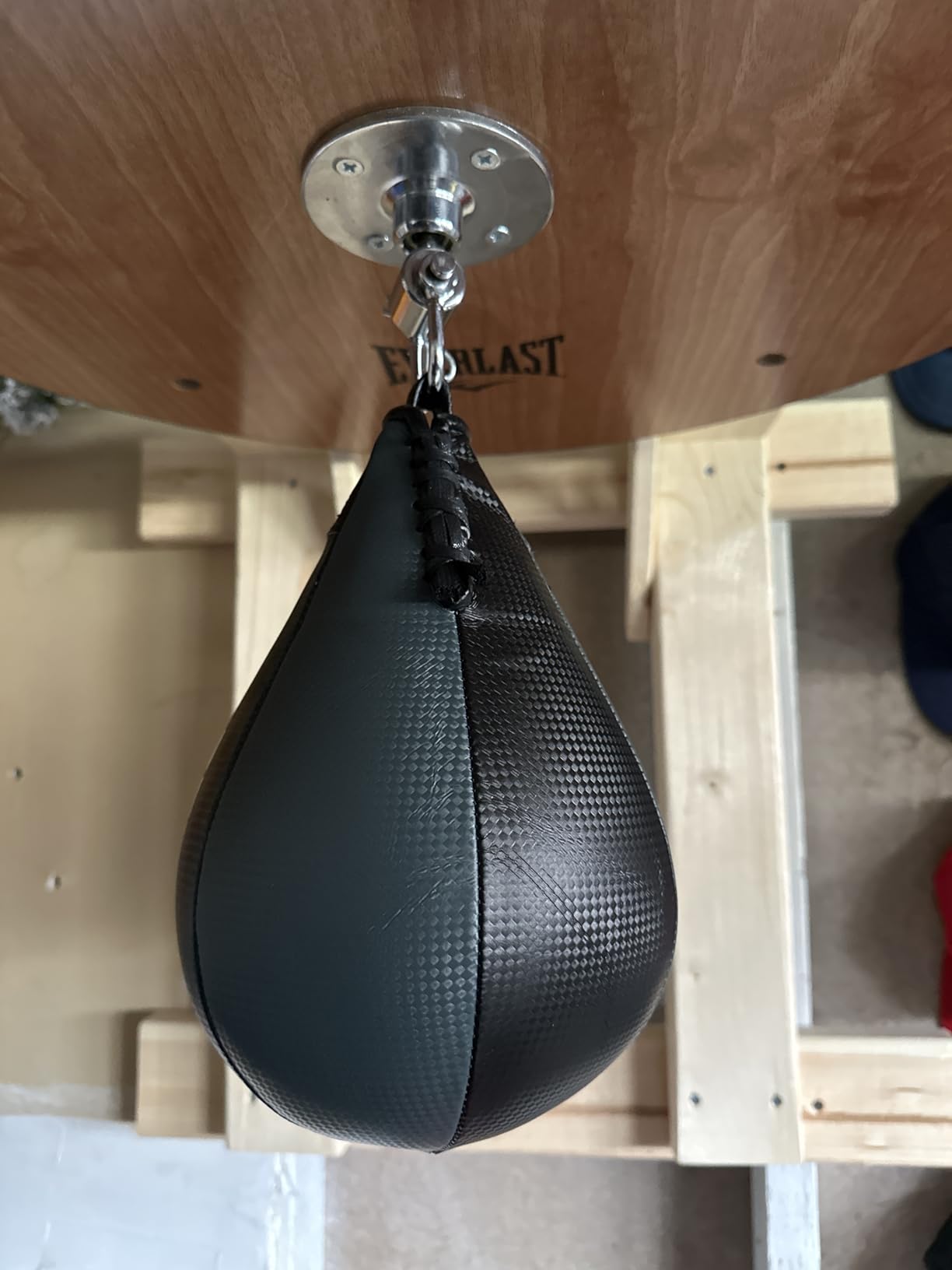 Boxing Speed Bag - PU Leather Speed Punching Ball for Boxing, MMA Training Speed Ball Reflex Ball Boxing Equipment, Punching Bag Workout Kicking Training Home Gym Exercise Speed Ball customer photo 1