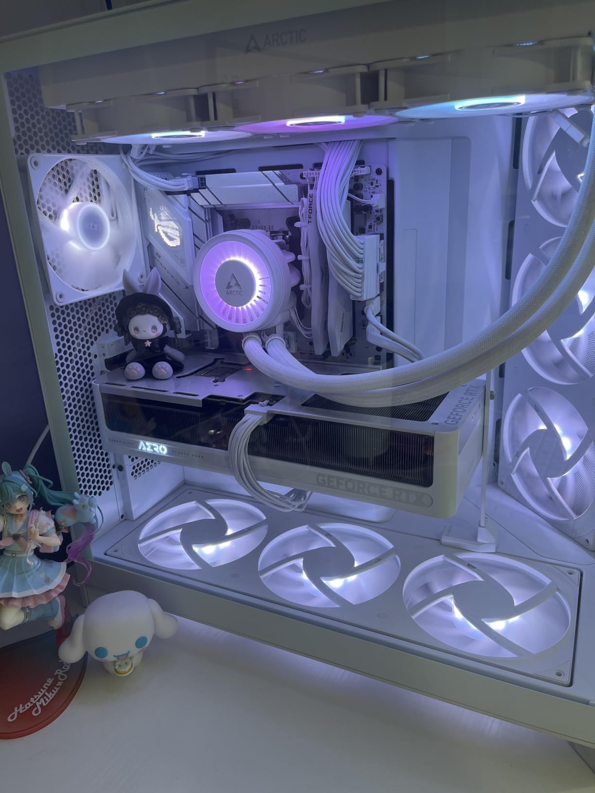 NZXT H9 Flow RGB+ - Dual-Chamber ATX PC Case - Black | Flagship dual-chamber case with 7 RGB fans and NZXT Control Hub pre-installed. Fully synced RGB from day one via CAM. customer photo 2