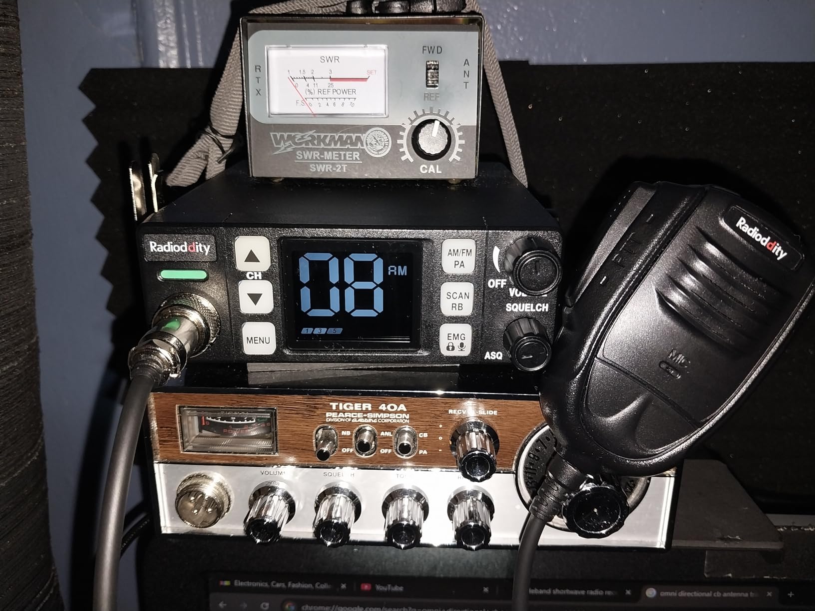 Radioddity CB-606 CB Radio AM/FM/PA, 40 Channels, 4W, 40 Channel, VOX, Compact Mobile Transceiver 2.2