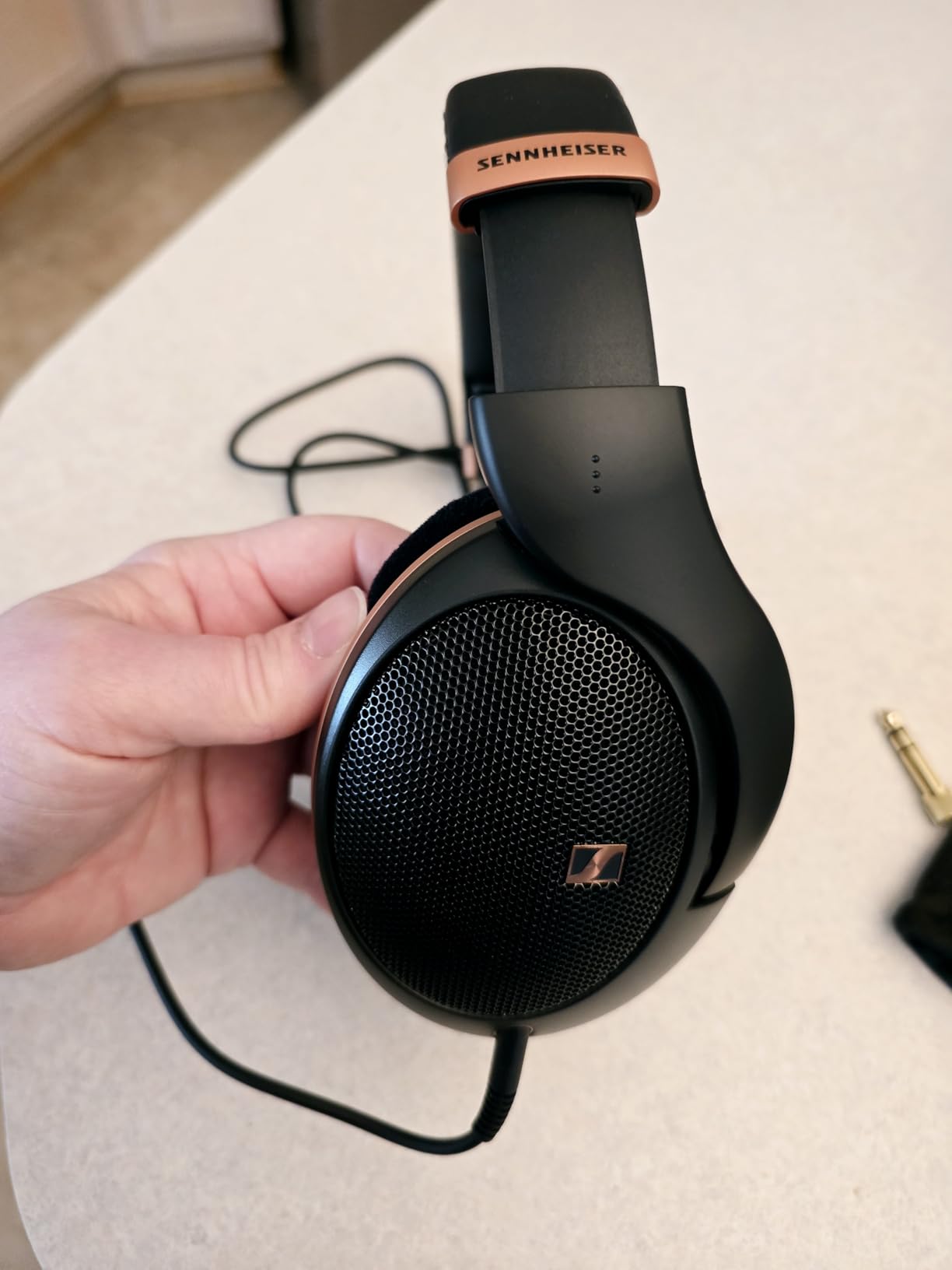 Sennheiser HD 505 - Wired Headphones Over Ear with Transparent Sound and Controlled Bass, Enhanced Comfort Studio Headphones for Music, Work, Gaming, Audiophiles, Students, Traveling, Copper Edition customer photo 1