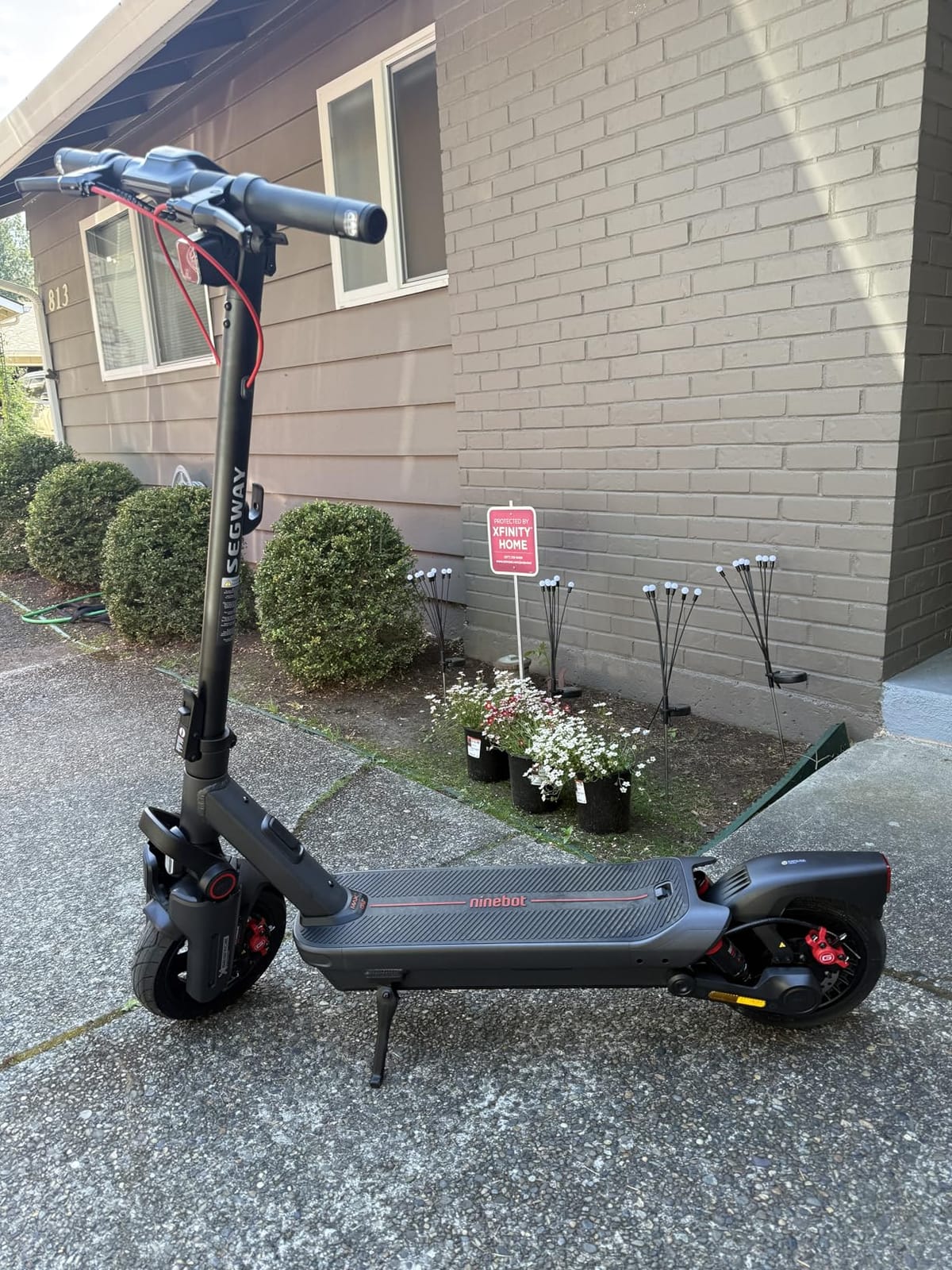 Segway Ninebot MAX Series Electric Scooter, Up to 22-28 MPH, Long Range, Dual Suspension & Braking System, Fast Charging, Scooter for Adults (G2/G3) customer photo 1