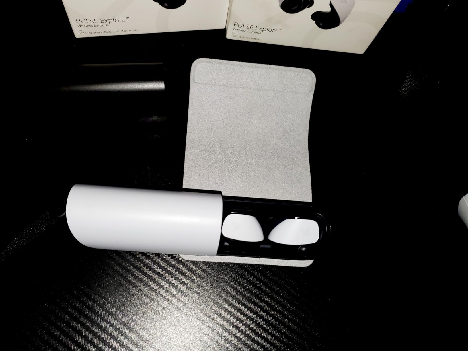 PlayStation Pulse Explore Wireless Earbuds - Midnight Black customer photo 1