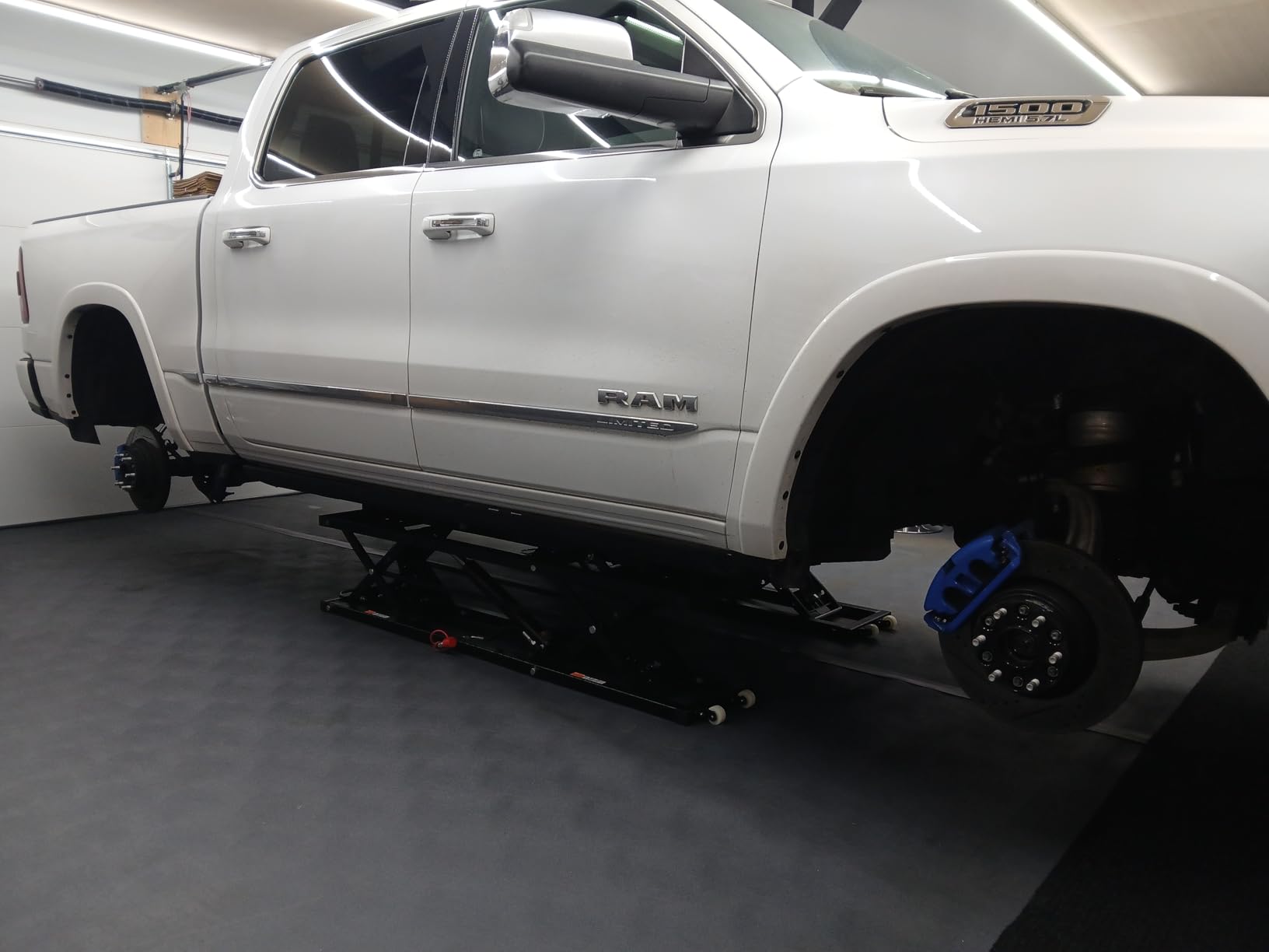 VEVOR 7000 LBS Portable Car Lift Hydraulic 29.4